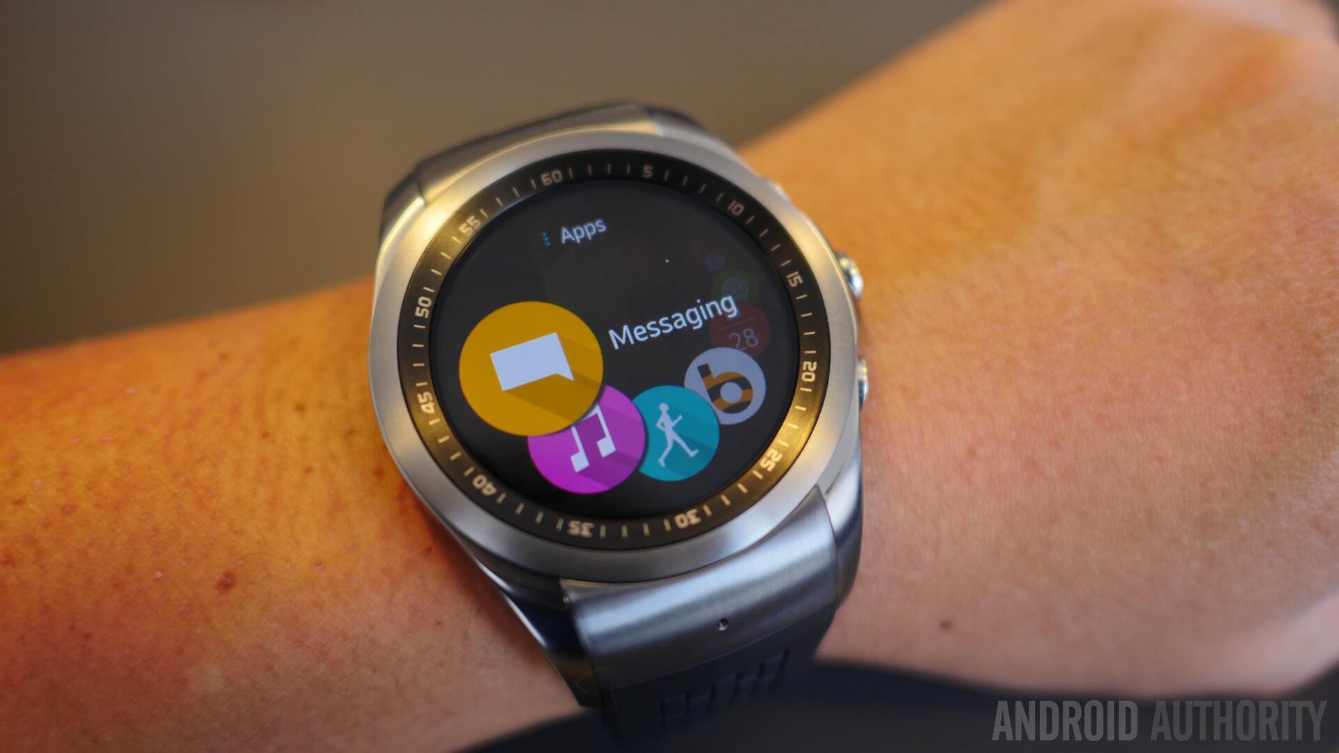 LG Watch Urbane LTE first