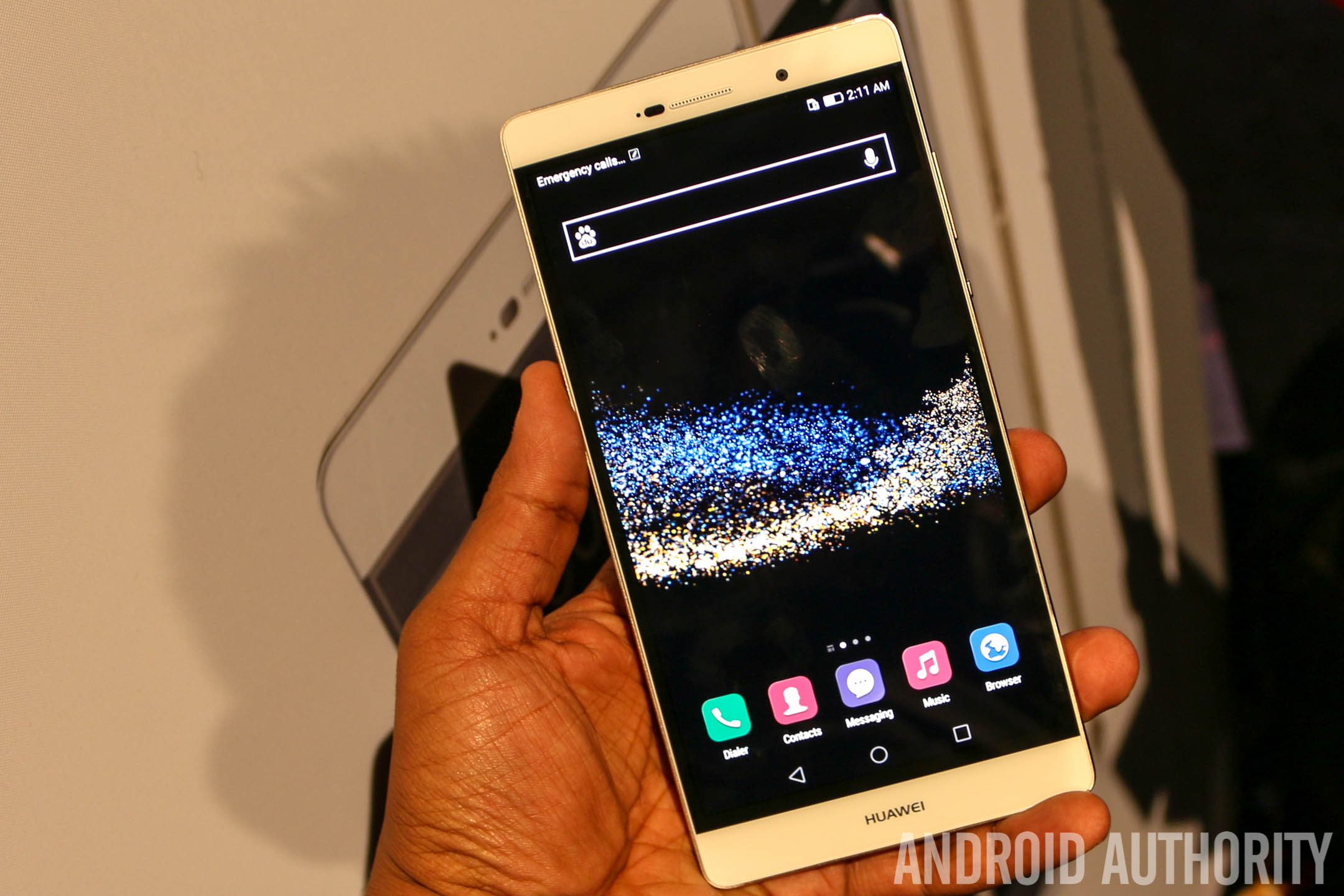 Kalmte Uitdaging Badkamer Hands-on with the humongous HUAWEI P8 Max - Android Authority