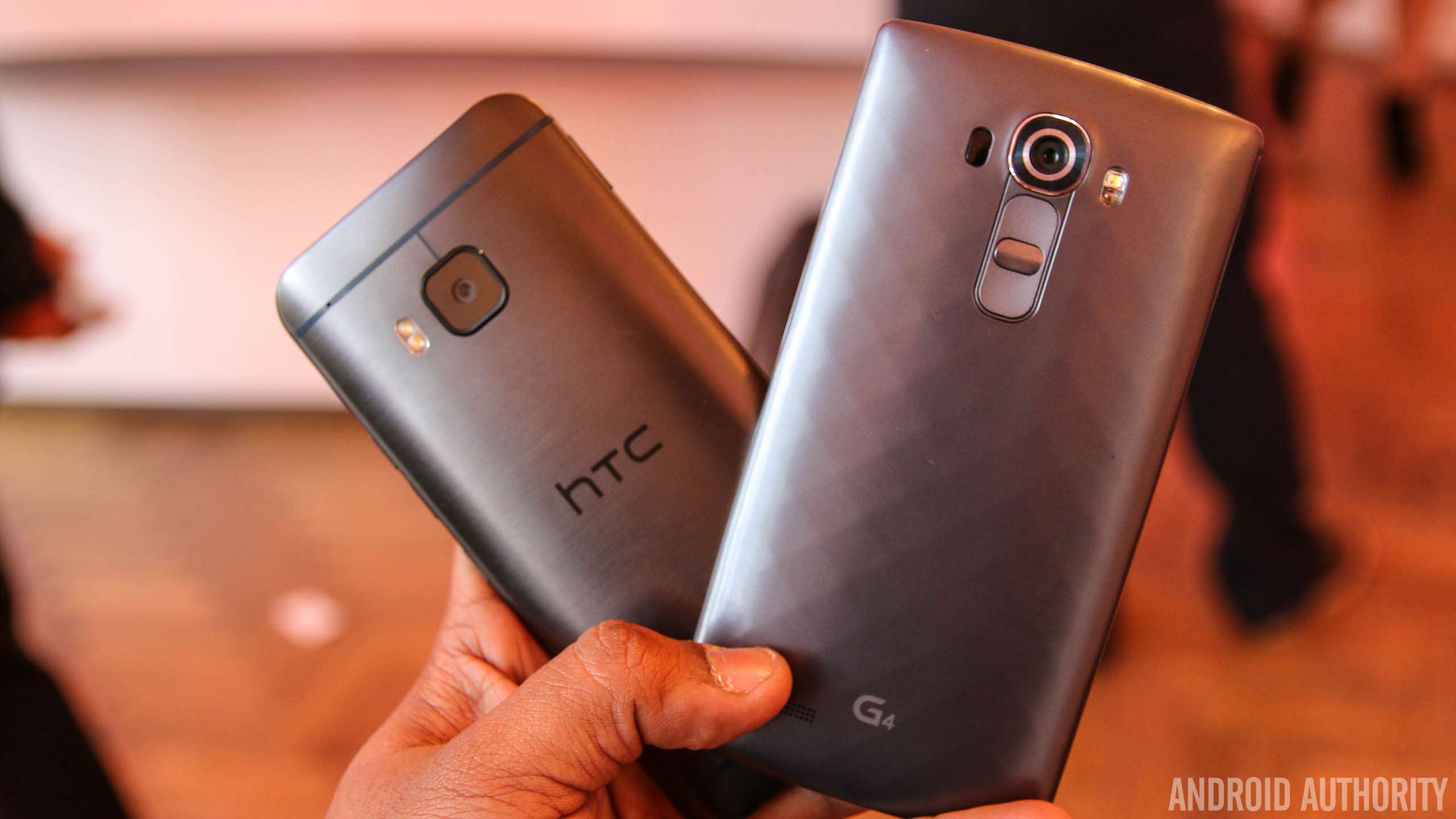 LG-G4-vs-HTC-One-M9-12