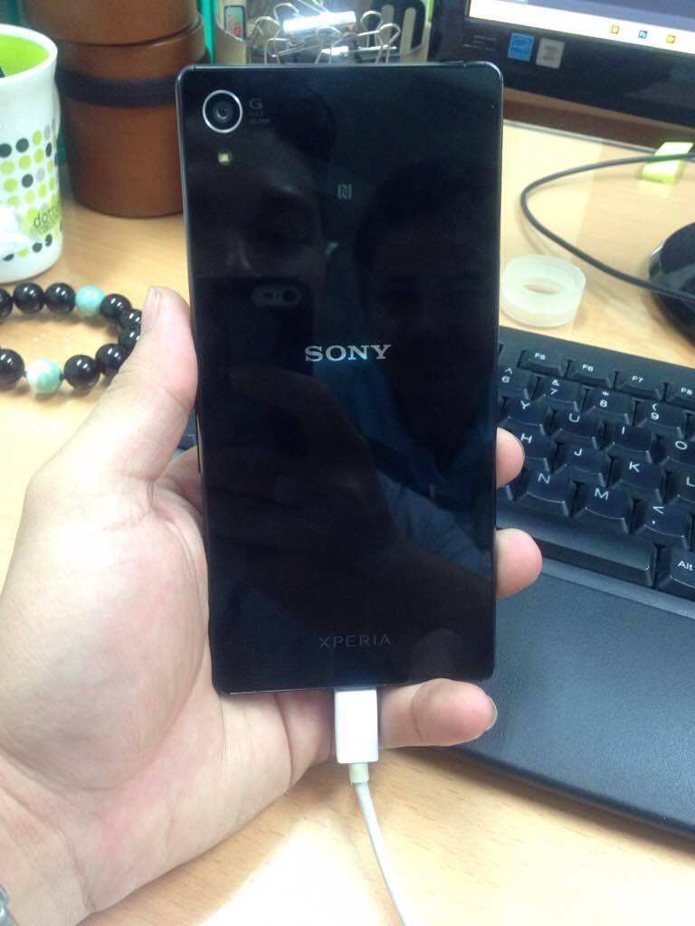 SONY-XPERIA-Z4-4