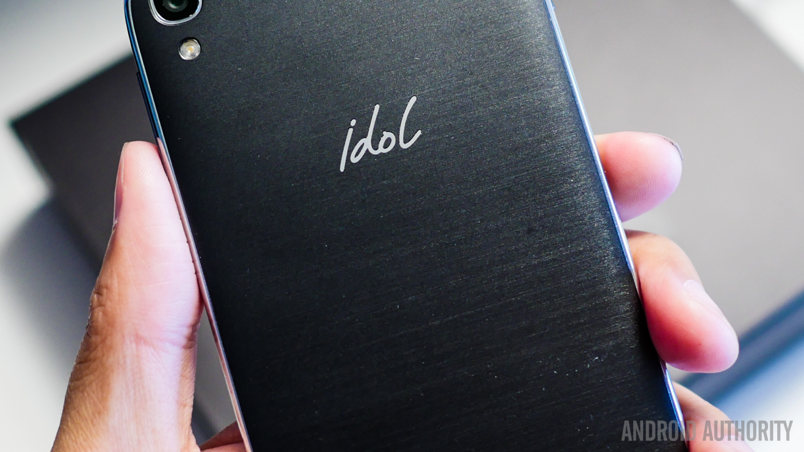 alcatel onetouch idol 3 unboxing and first impressions aa (6 of 21)