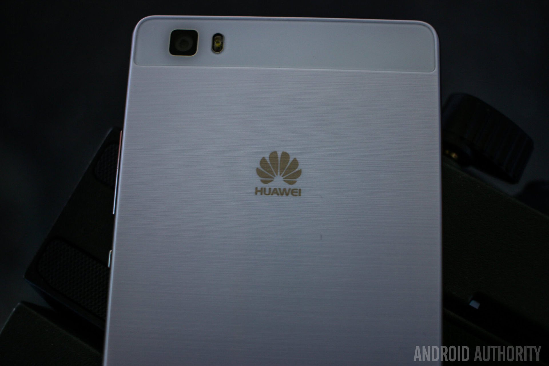 HUAWEI P8 Lite Hands On-7