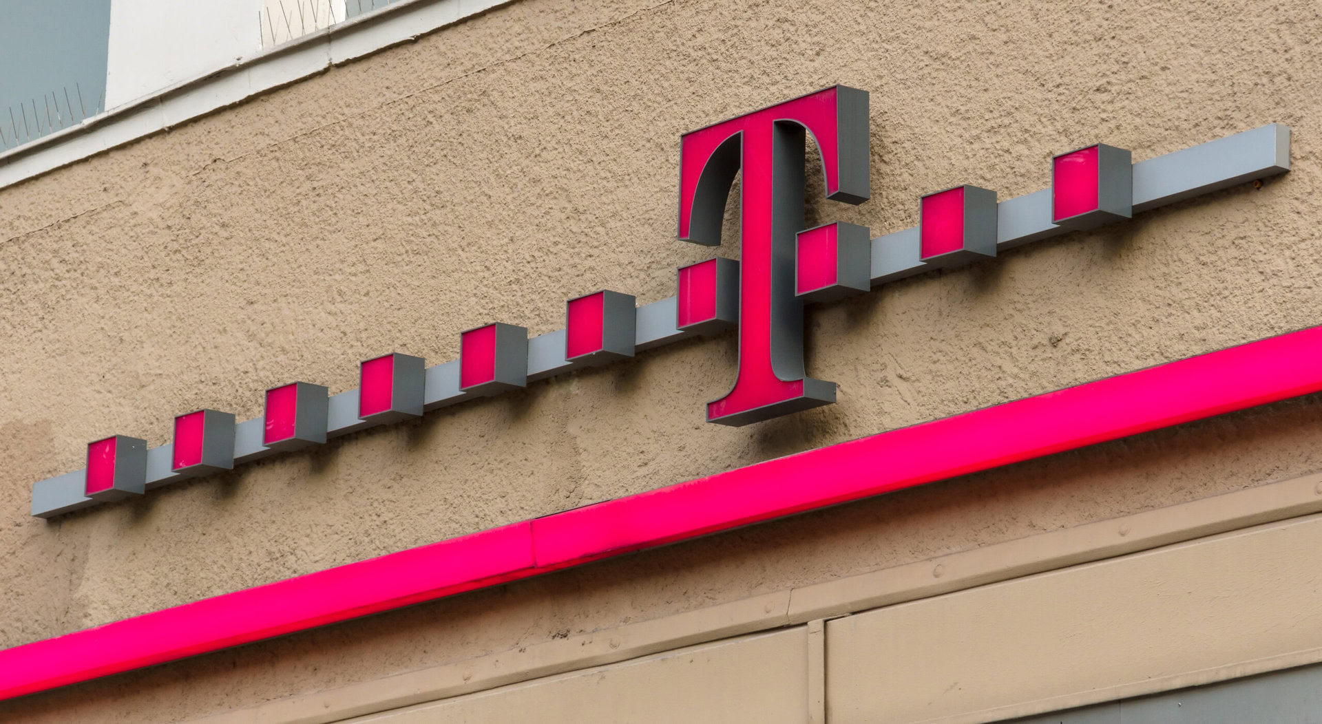 T-Mobile logo