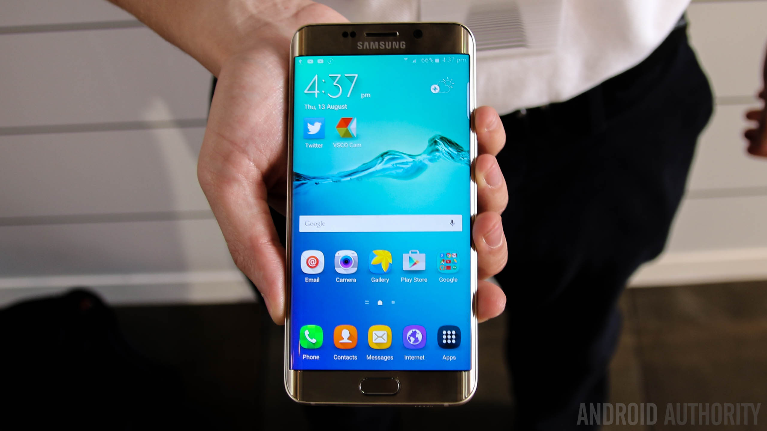Galaxy-S6-Edge+-Gold-Hands-On-AA-(2-of-20)