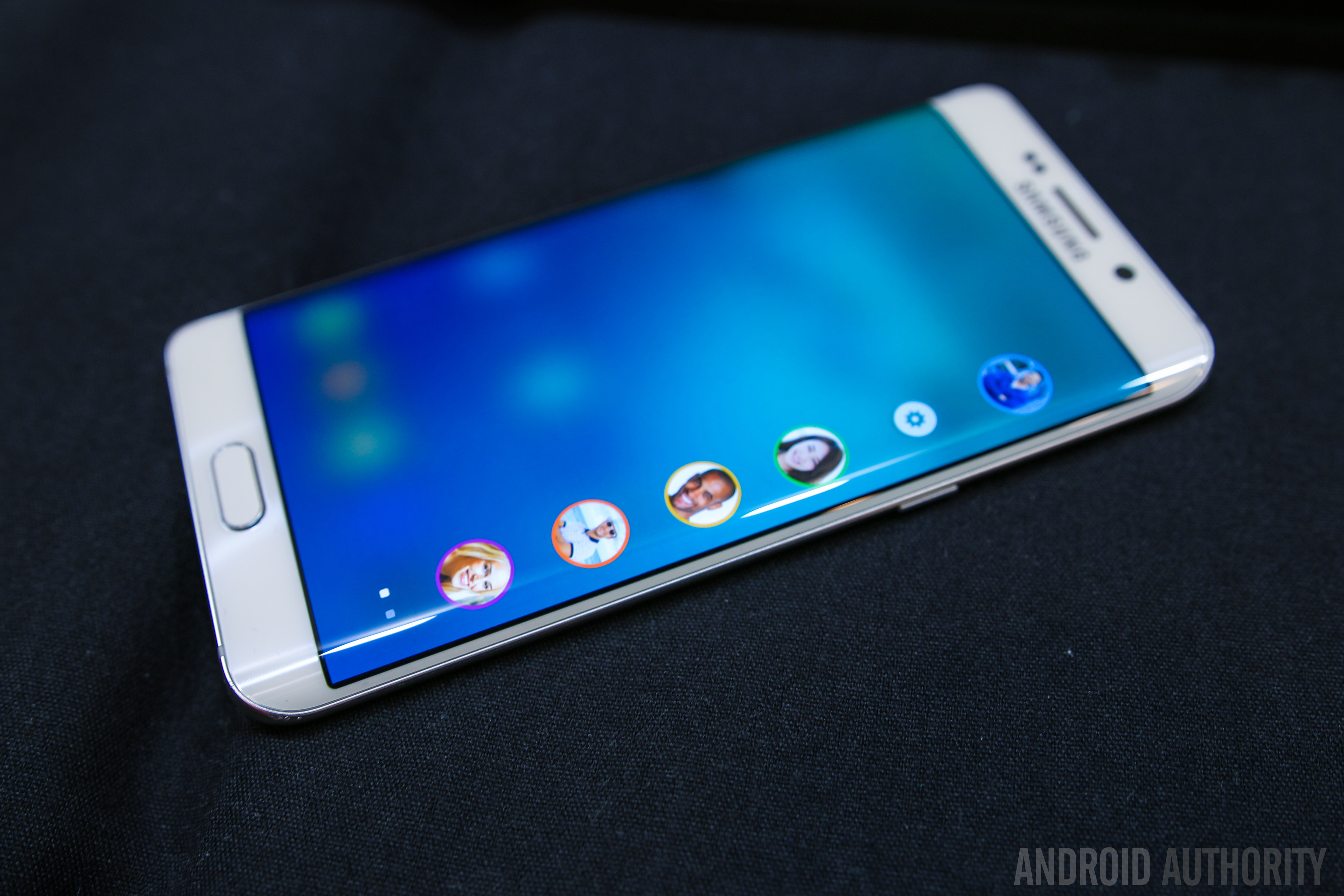 Samsung Galaxy S6 Edge Plus Hands On-17