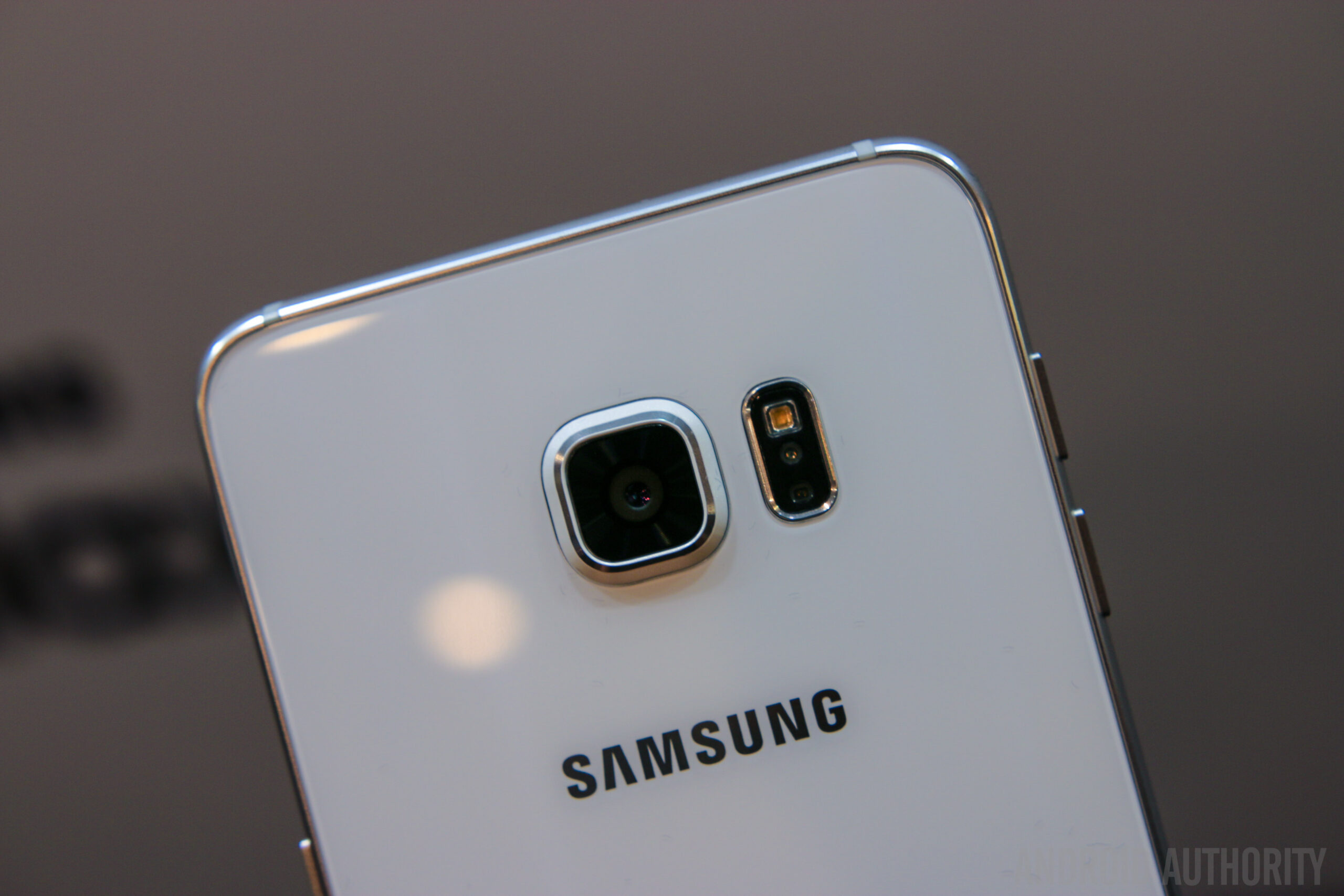 Samsung Galaxy S6 Edge Plus Hands On-22
