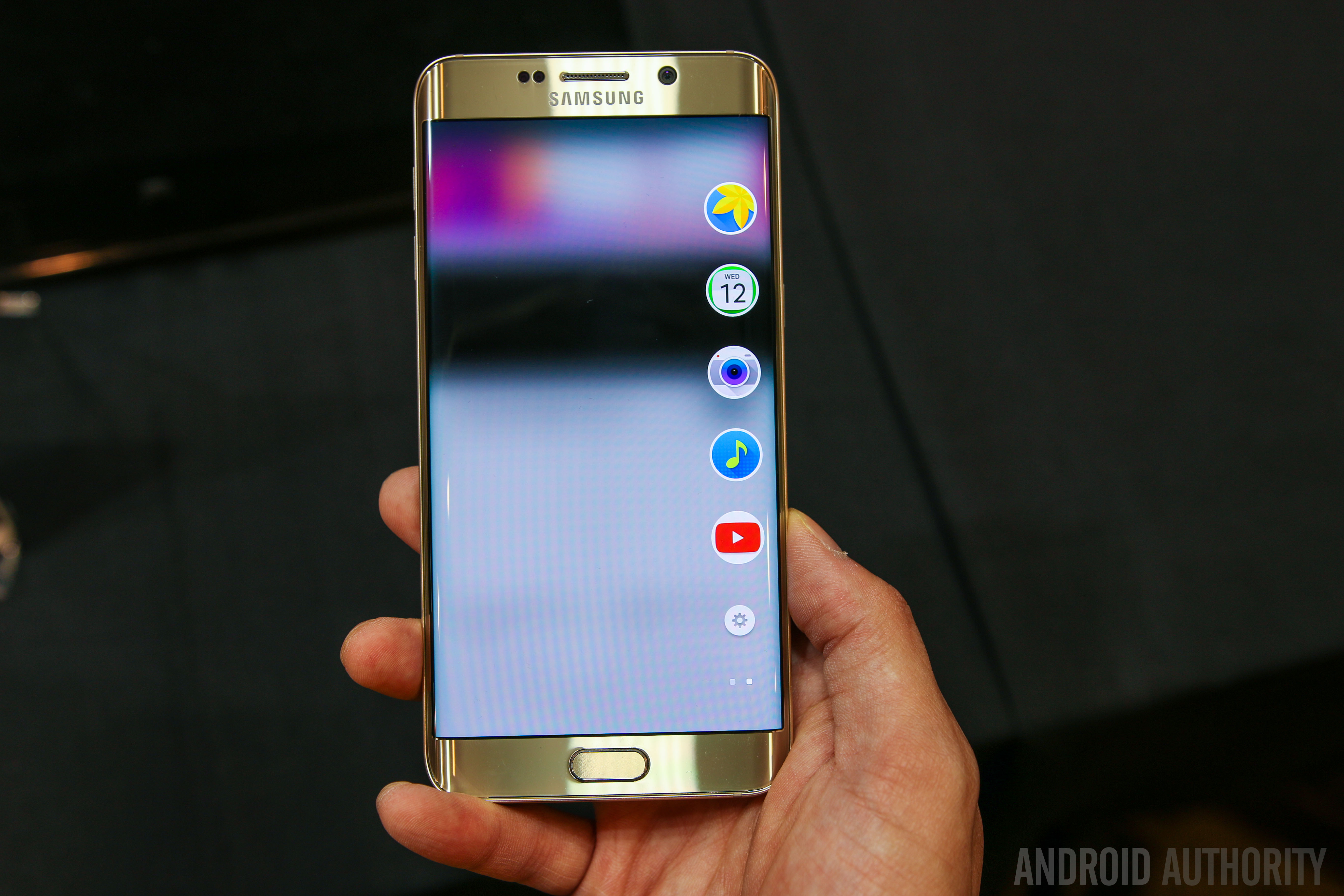 Samsung Galaxy S6 Edge Plus Hands On-33