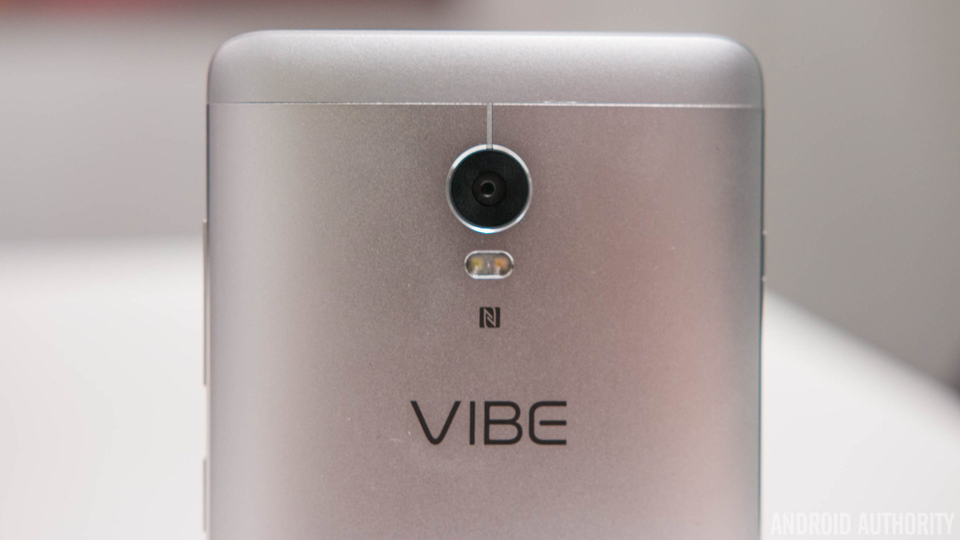 Lenovo-Vibe-P1-AA-(3-of-15)