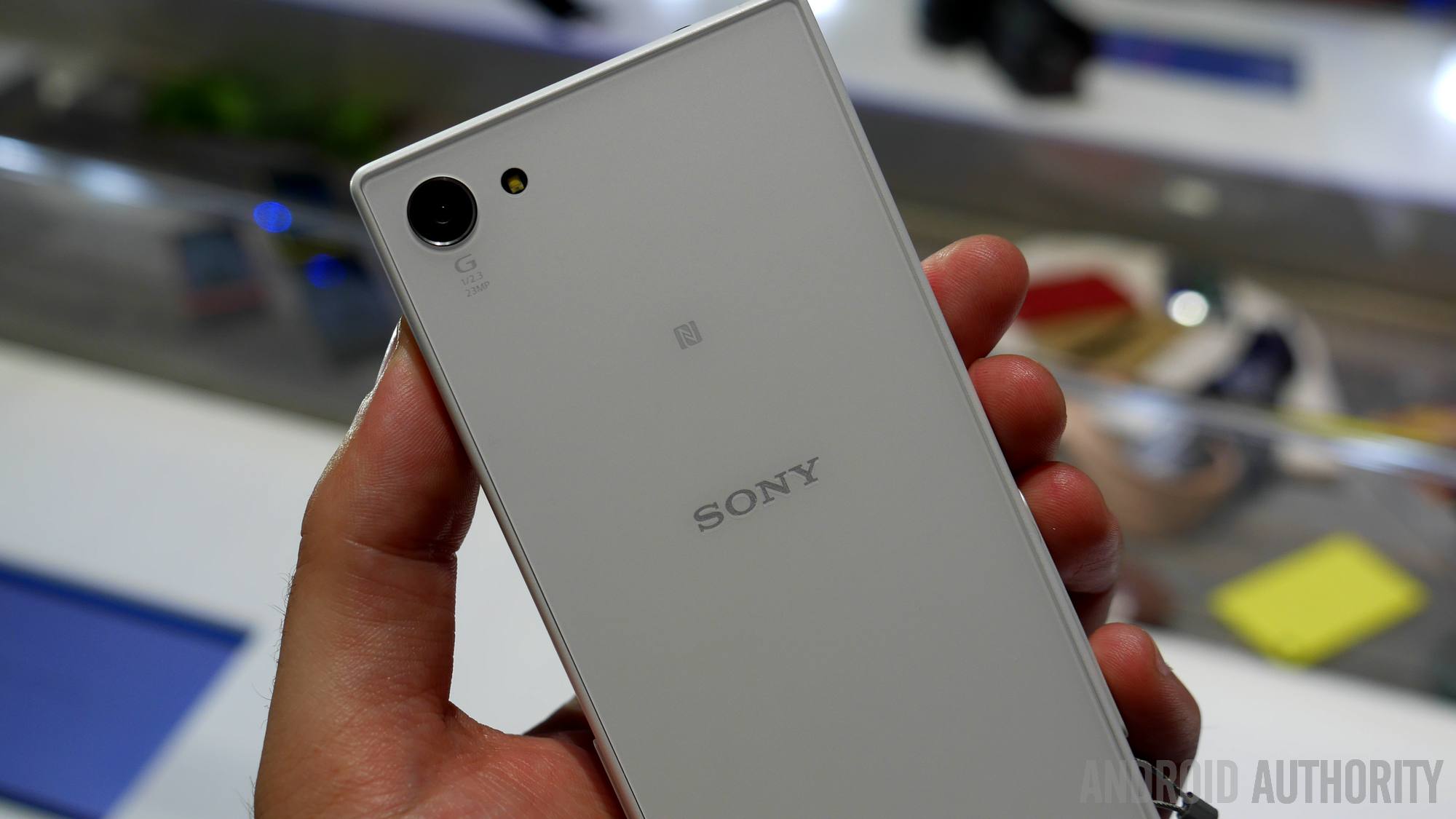 sony xperia z5 compact aa 12