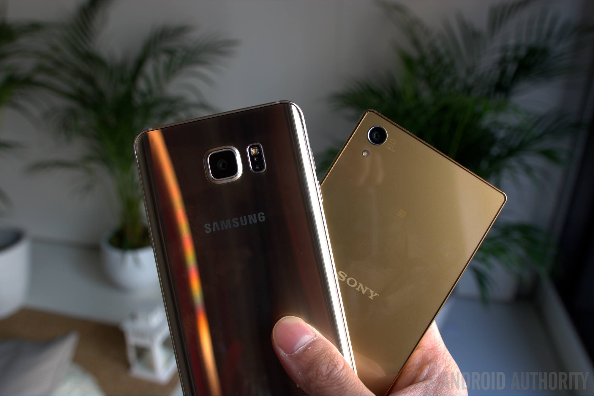 sony xperia z5 premium vs galaxy Note 5 aa 6