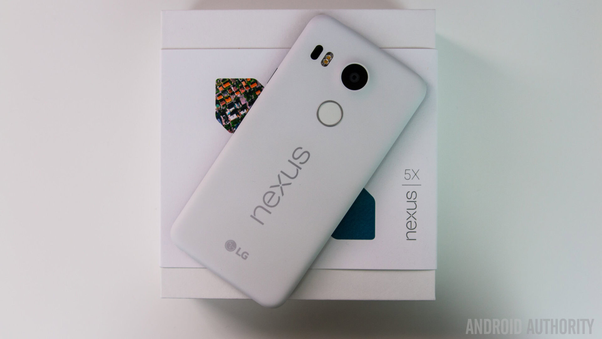 LG Nexus 5X Unboxing-8