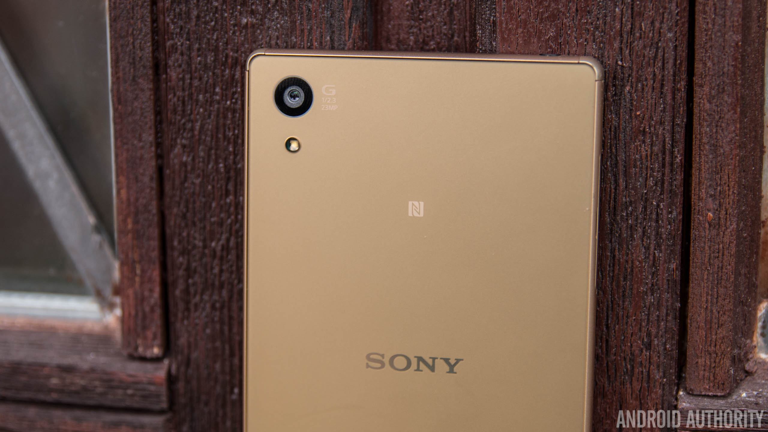 Sony-Xperia-Z5-Impressions-Gold-AA-(9-of-13)