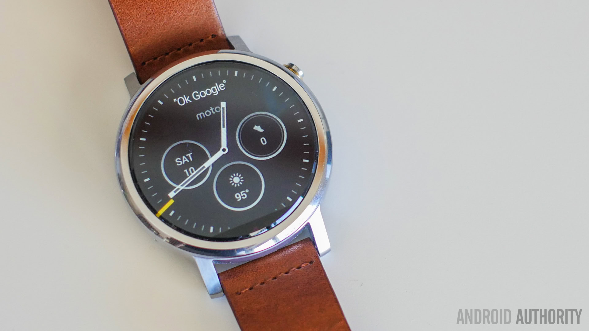 Surichinmoi bidragyder Renovering Moto 360 (2nd Gen.) review