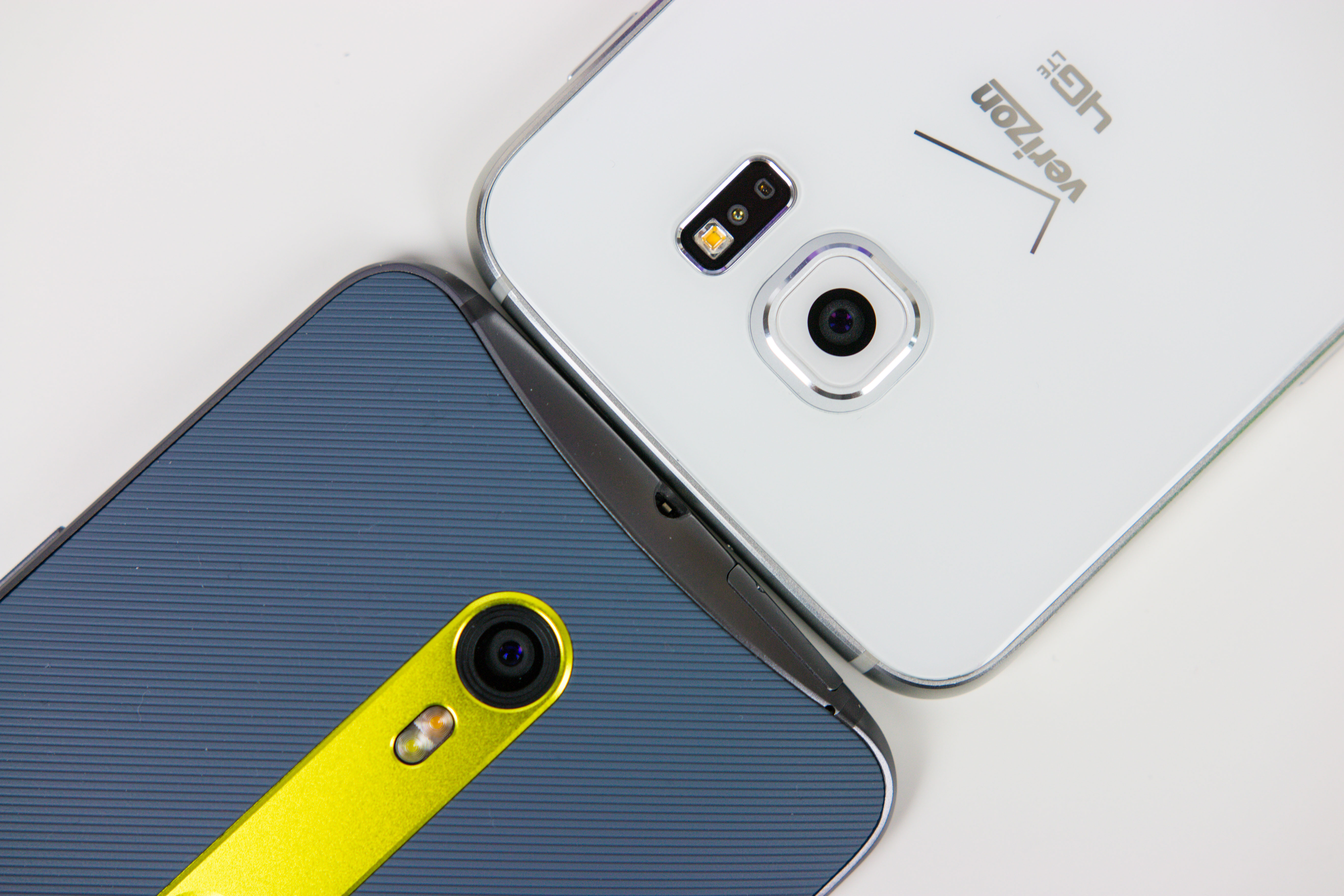 Moto X Pure Edition VS Samsung Galaxy S6-11