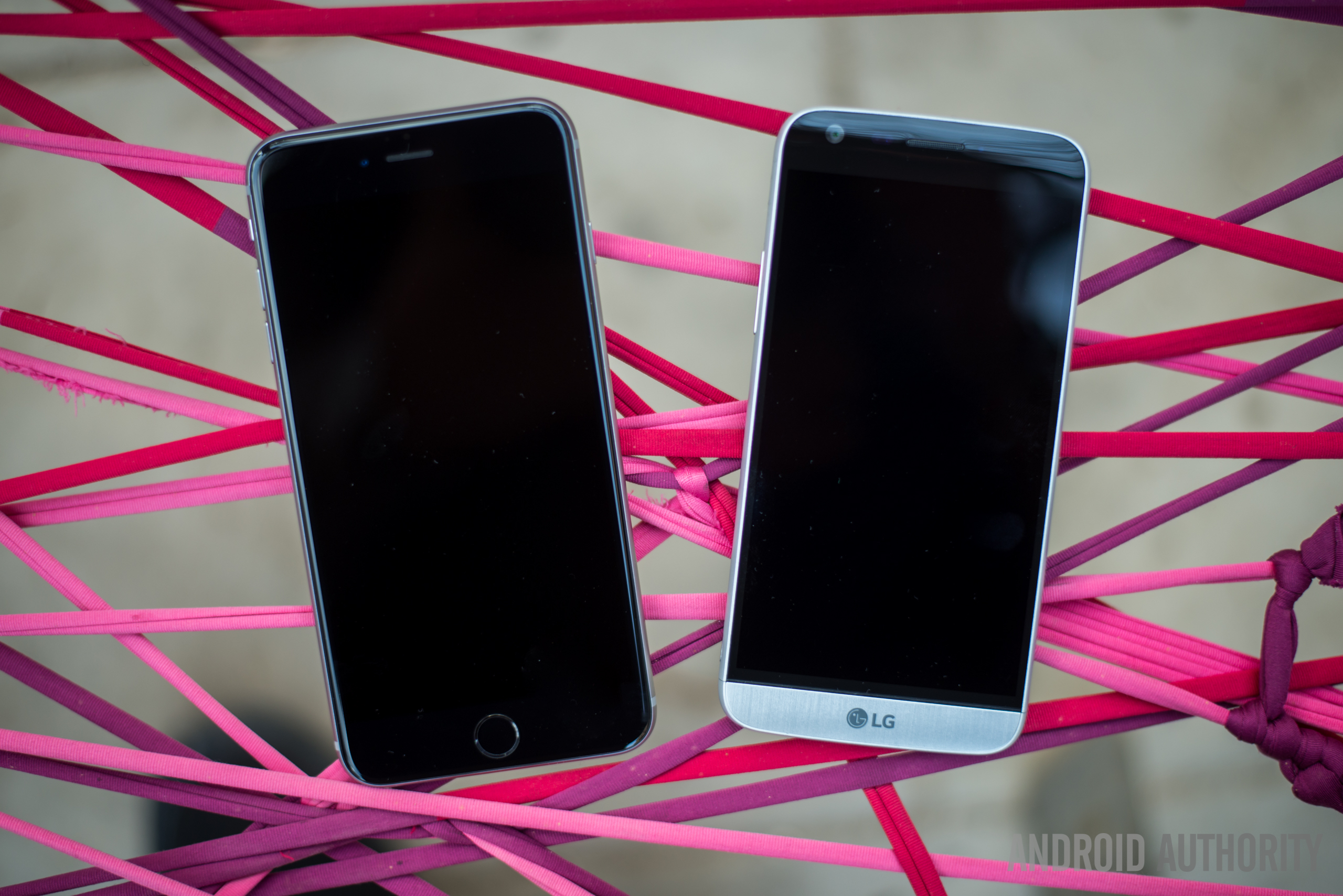 LG-G5-vs-iPhone-6S-Plus-1