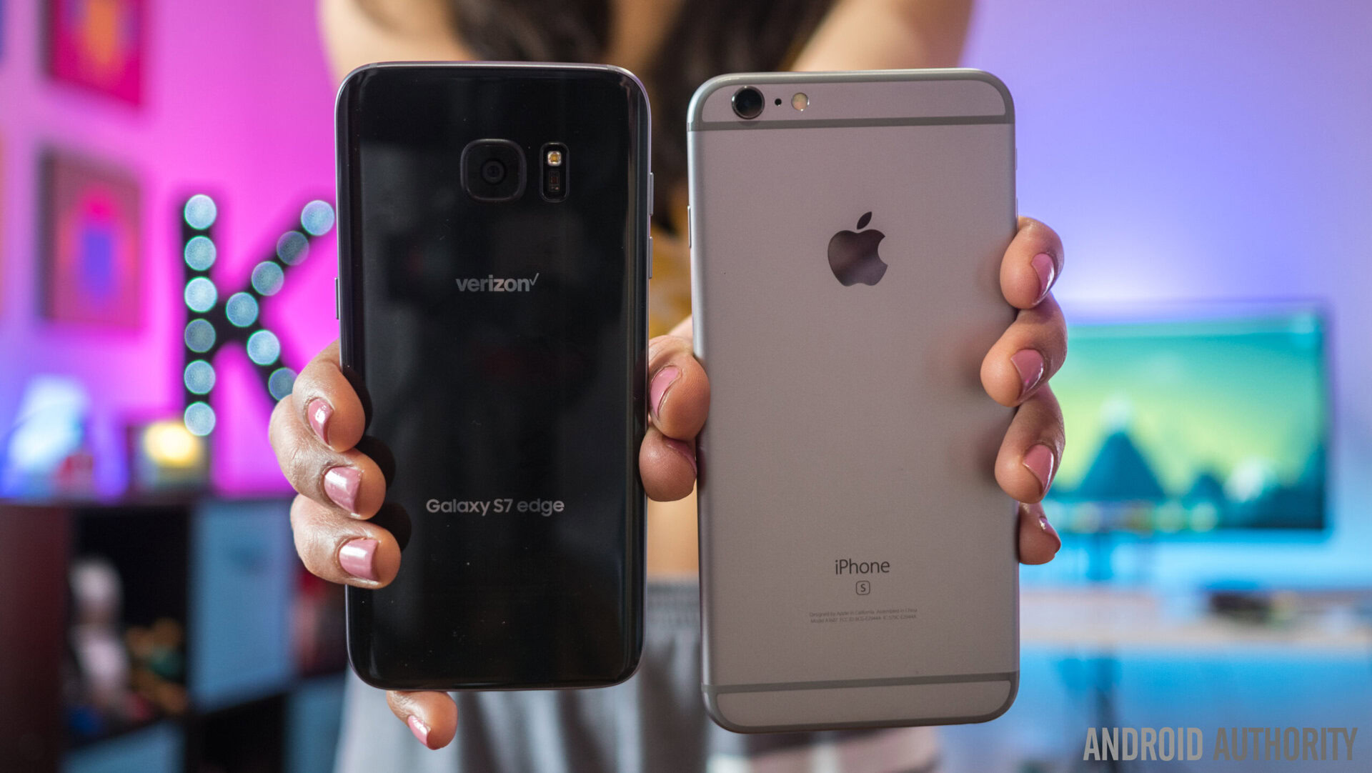 Galaxy-S7-Edge-vs-iPhone-6s-plus-13of18