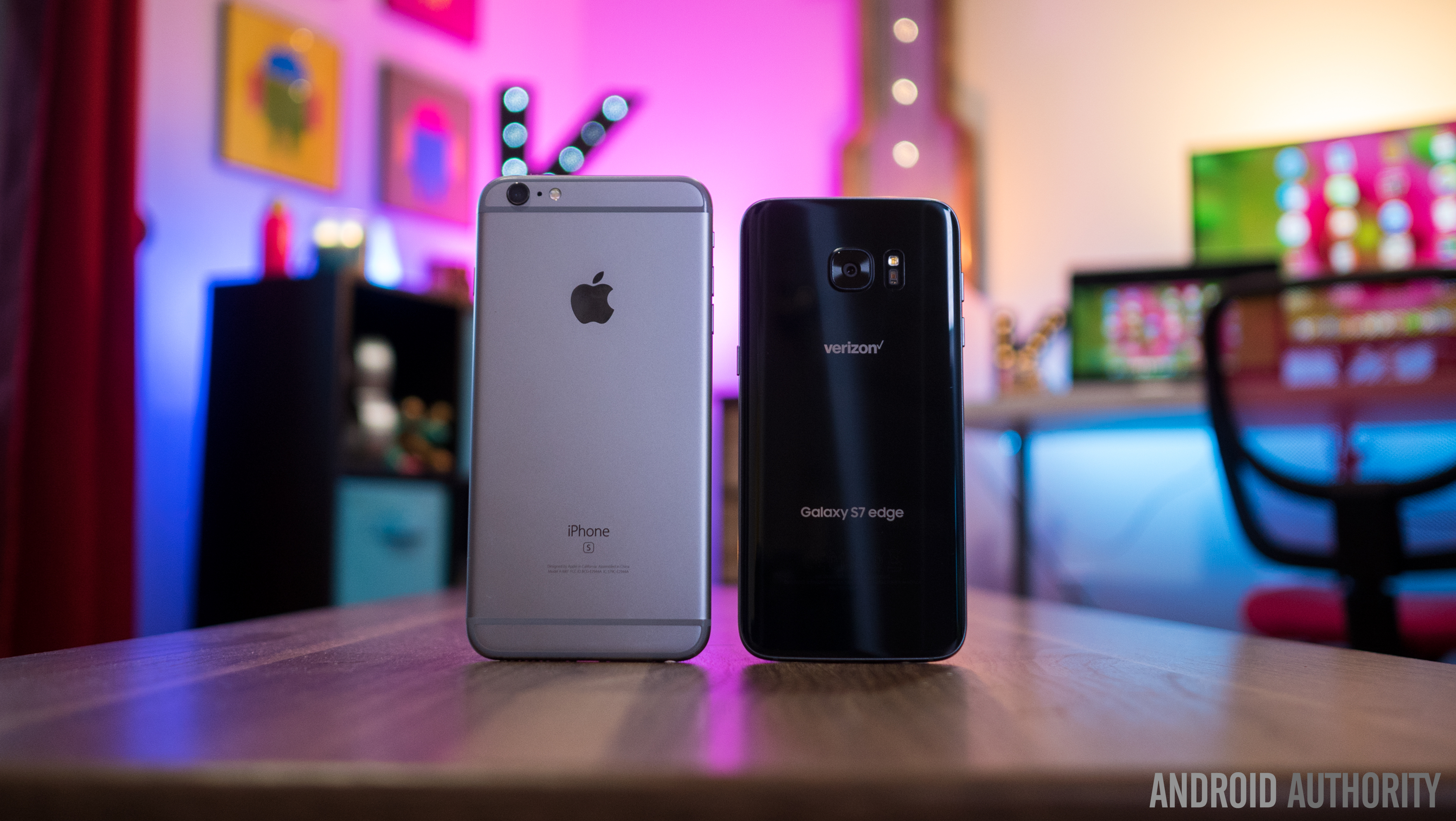 Galaxy-S7-Edge-vs-iPhone-6s-plus-1of18