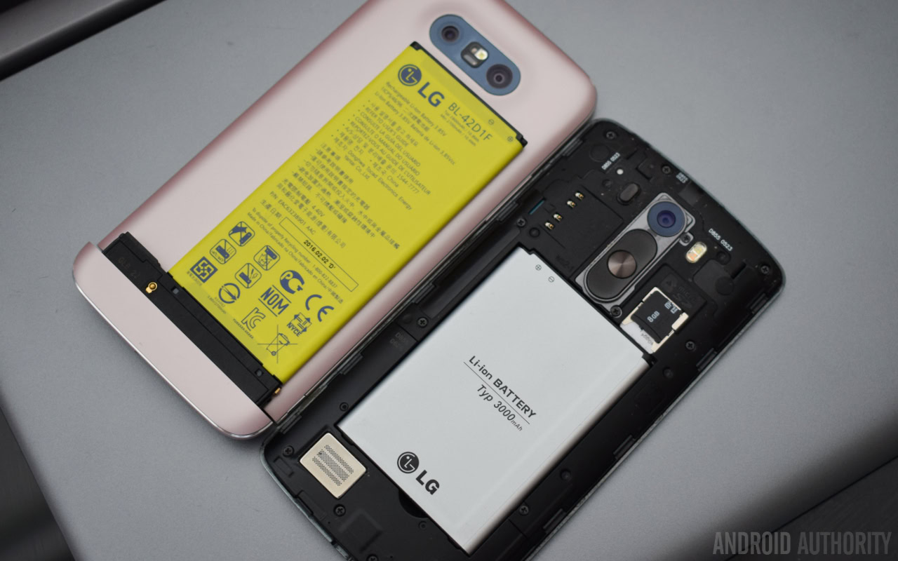 LG G5 versus G3 battery placement