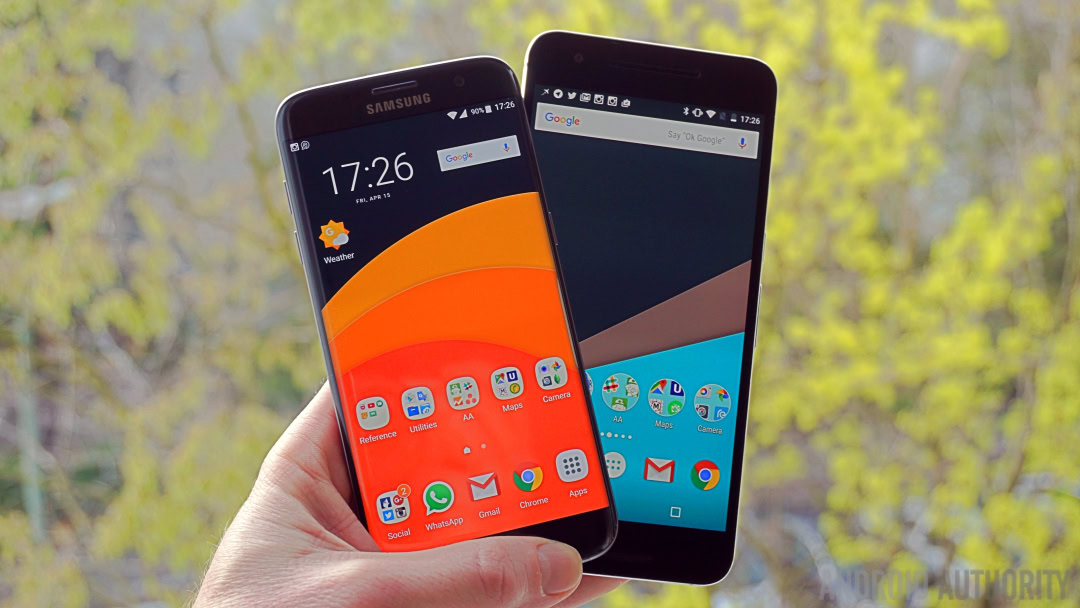 Samsung Galaxy S7 Edge vs Nexus 6P home screen