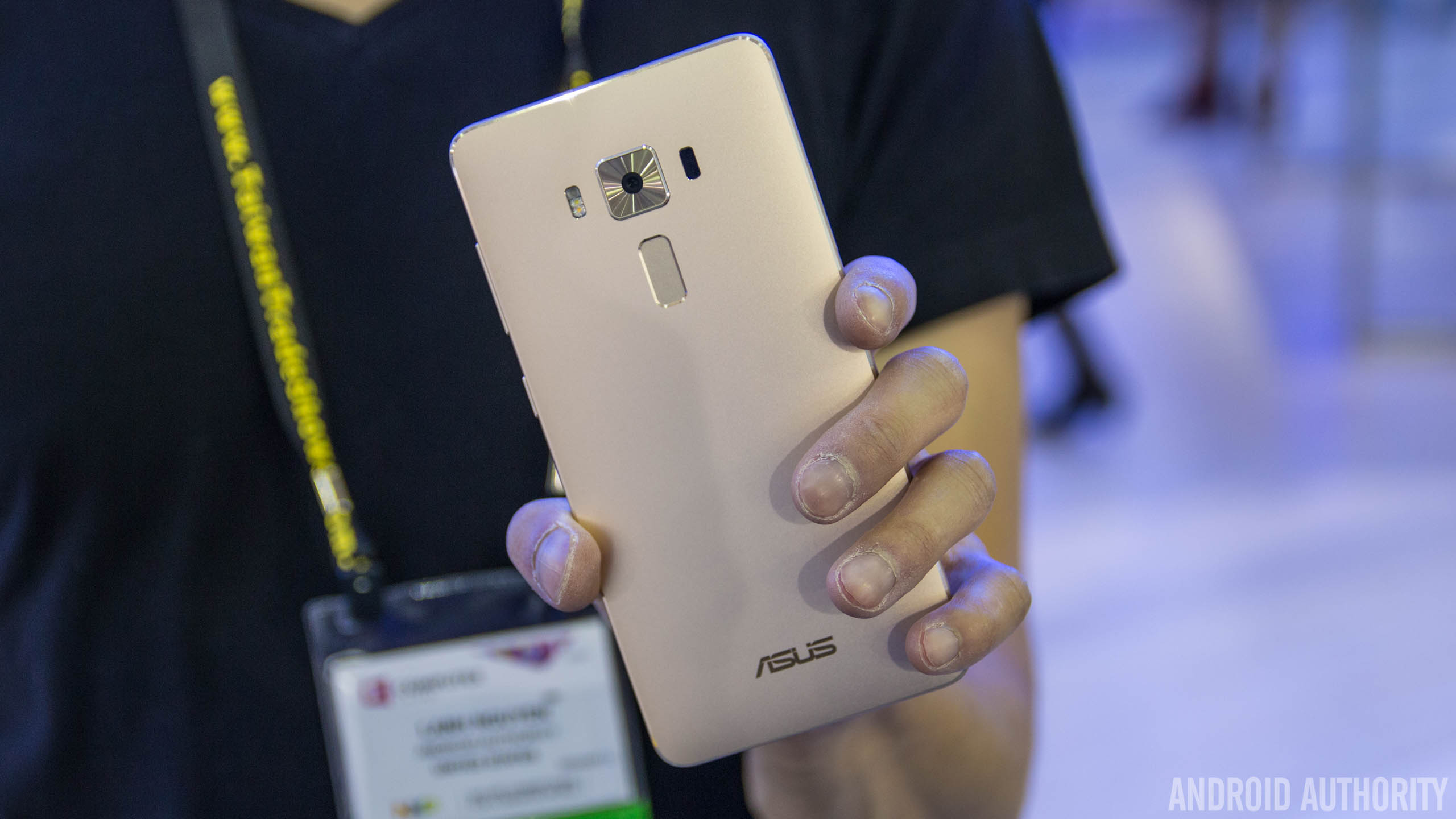 Asus-Zenfone-3-Deluxe-Hands-On-AA-(9-of-11)