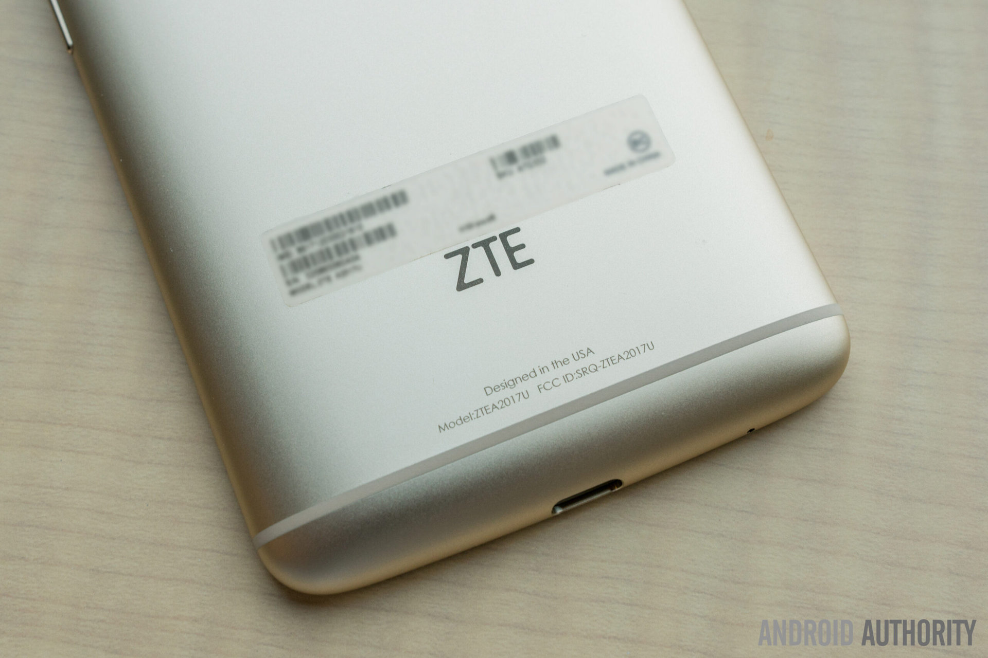 ZTE Axon 7-4