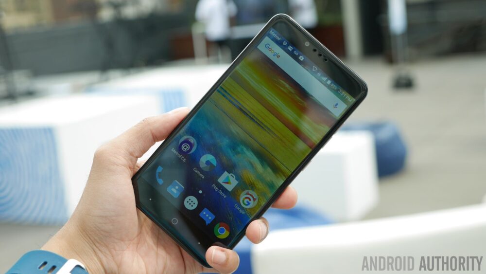 ZTE ZMAX Pro hands on | What is a $100 smartphone like? - Android Authority