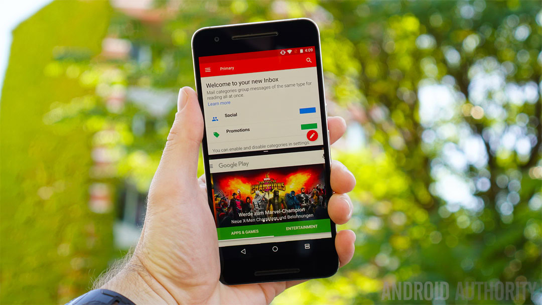 Android 7.0 Nougat review - split-screen mode portrait