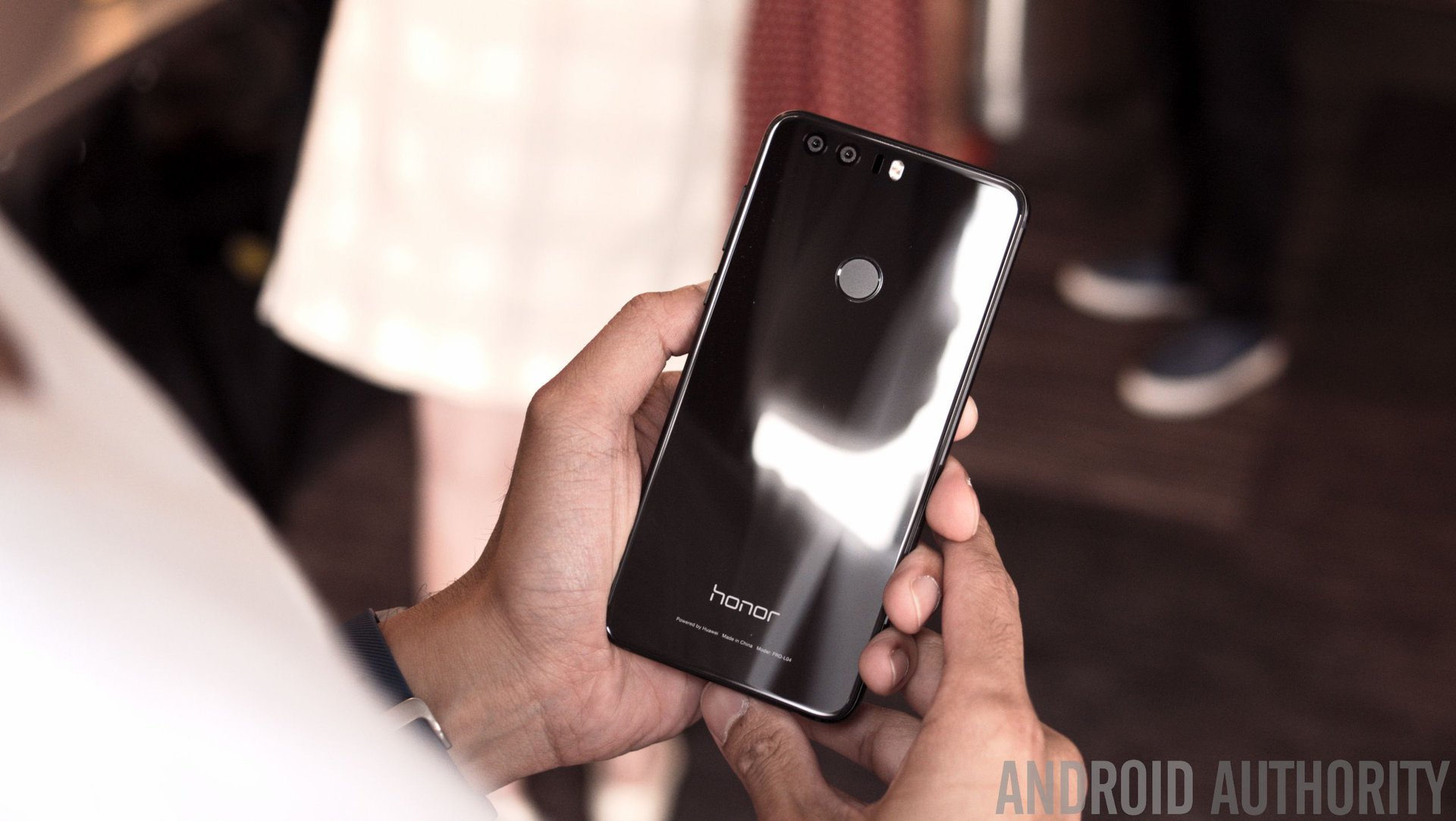 Honor's new 'handbag' Android phone is like nothing you've ever seen before  - Mirror Online