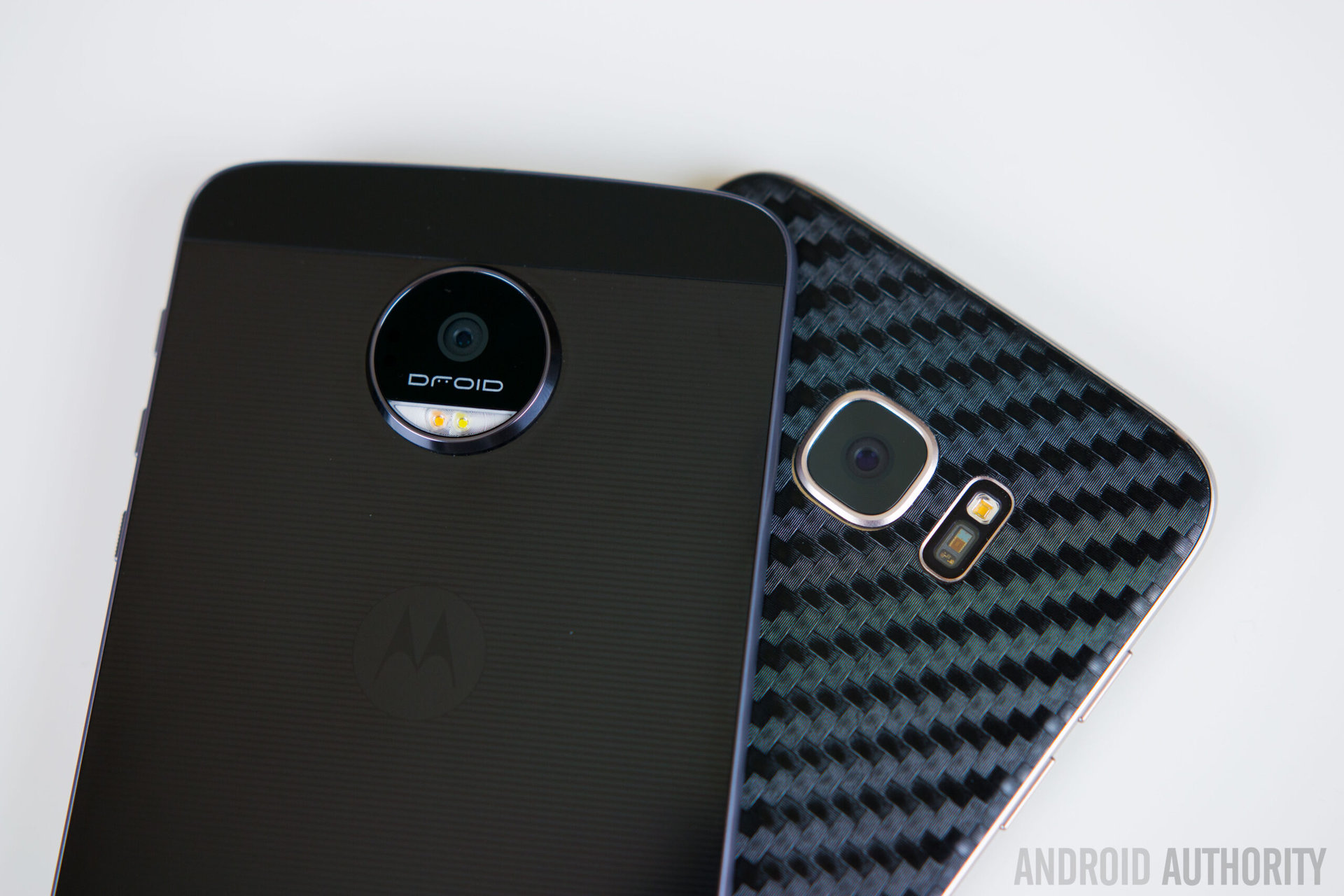 Motorola Moto Z vs Samsung Galaxy S7 Edge-1