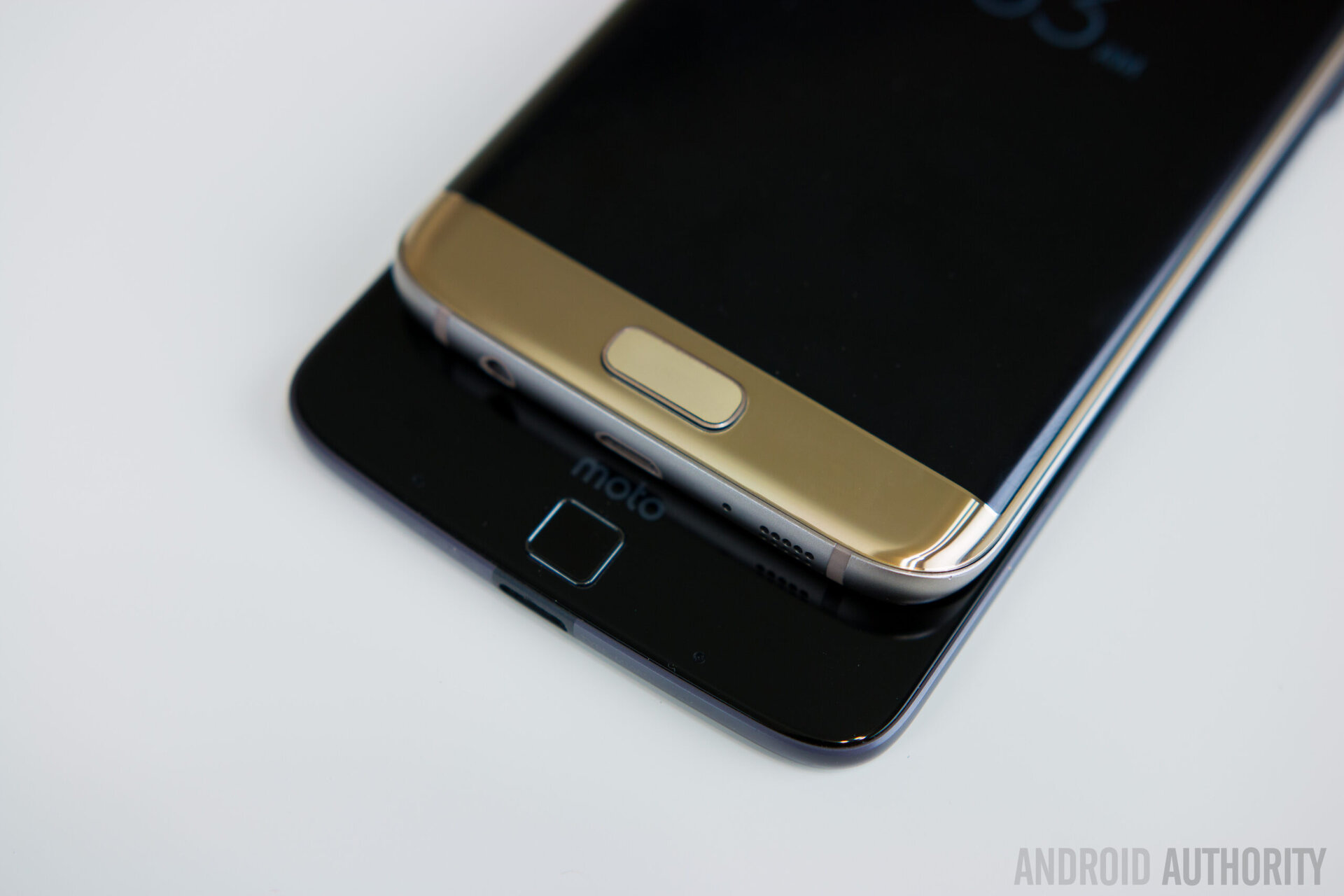 Motorola Moto Z vs Samsung Galaxy S7 Edge-8