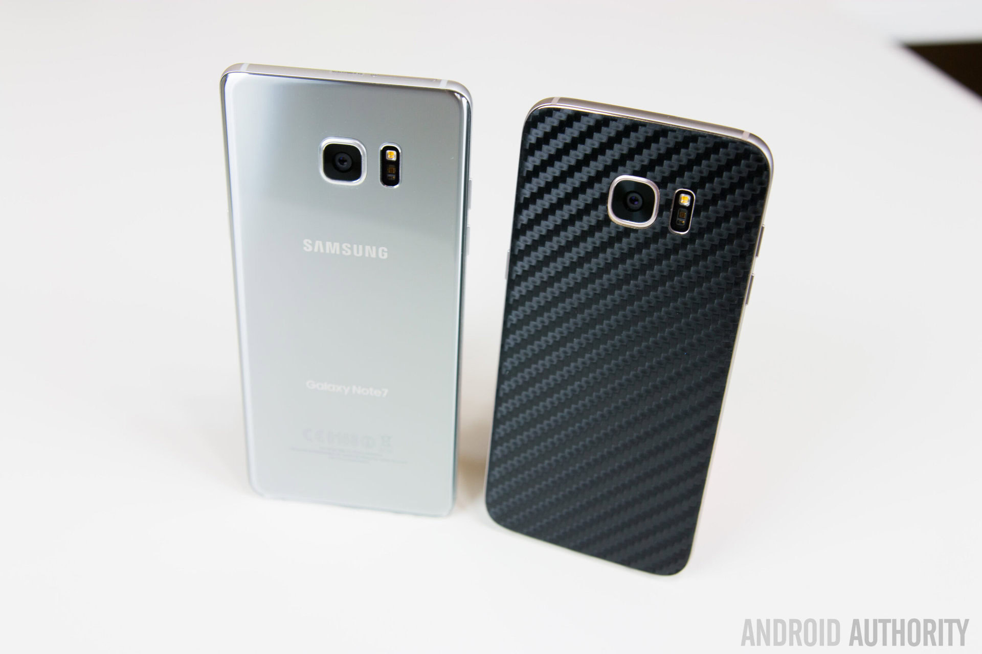 Samsung Galaxy Note7 versus Samsung Galaxy S7 Edge-17
