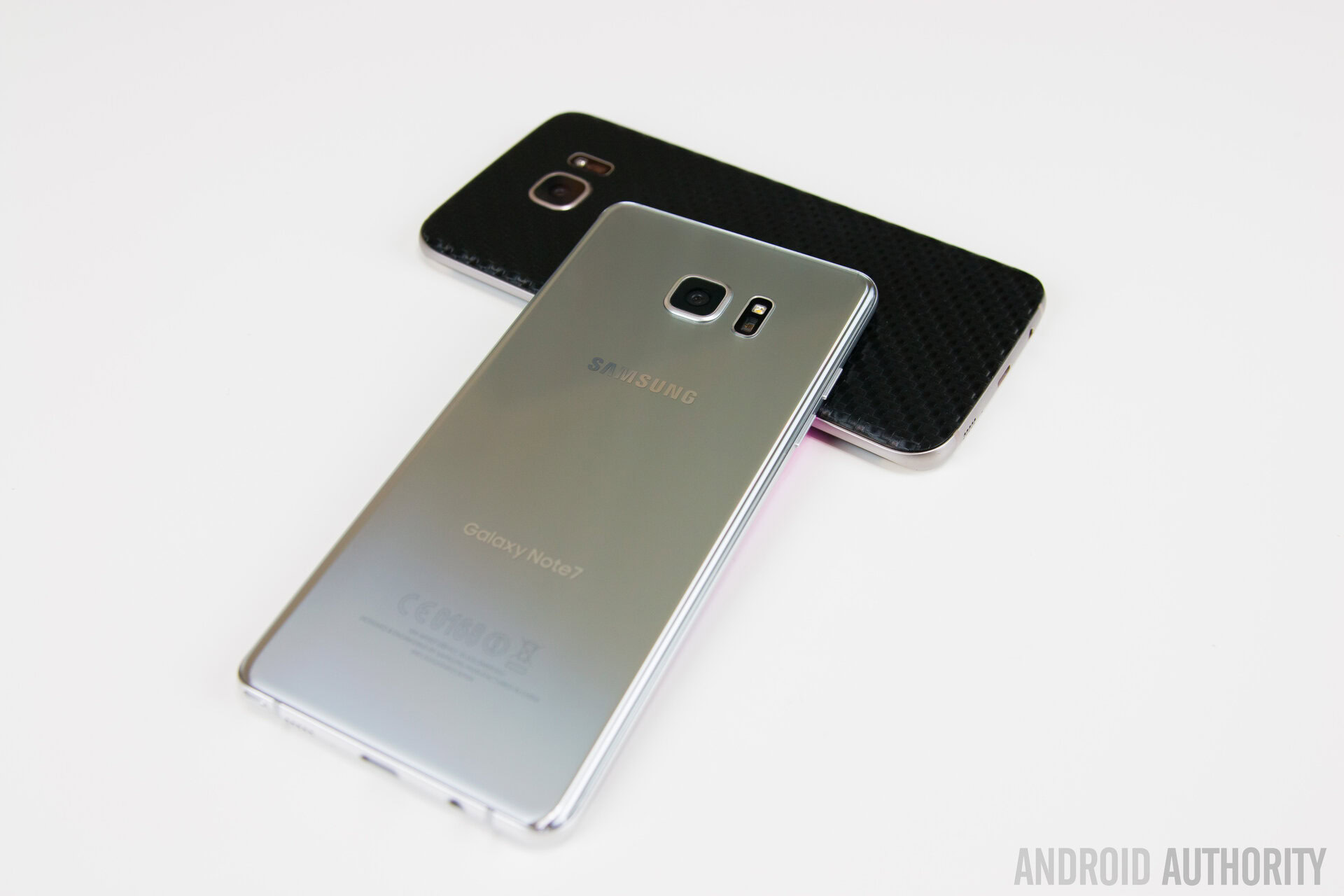Samsung Galaxy Note7 versus Samsung Galaxy S7 Edge-7