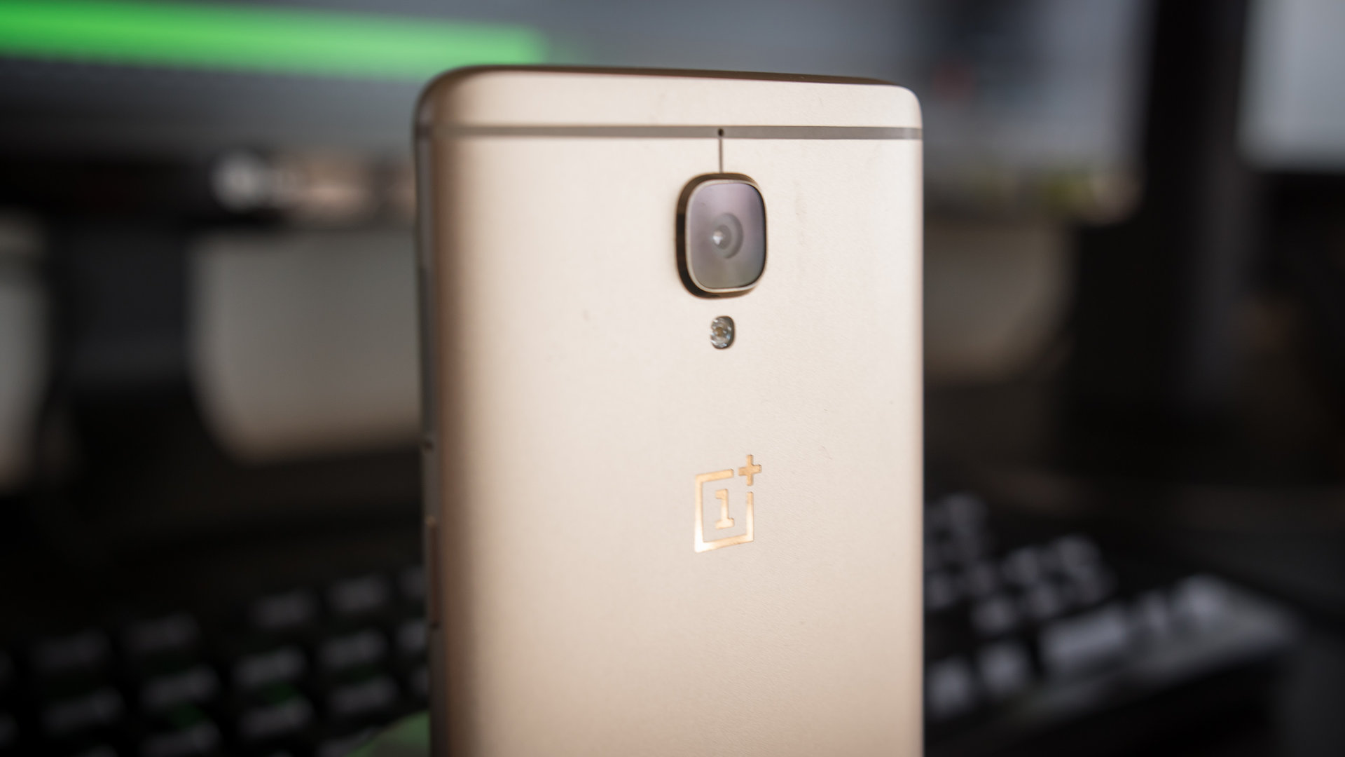 oneplus 3 gold aa (5 of 22)