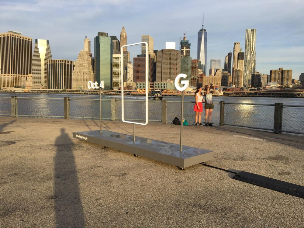 Mysterious Google statue appears in Brooklyn, foreshadowing Oct 4 ...