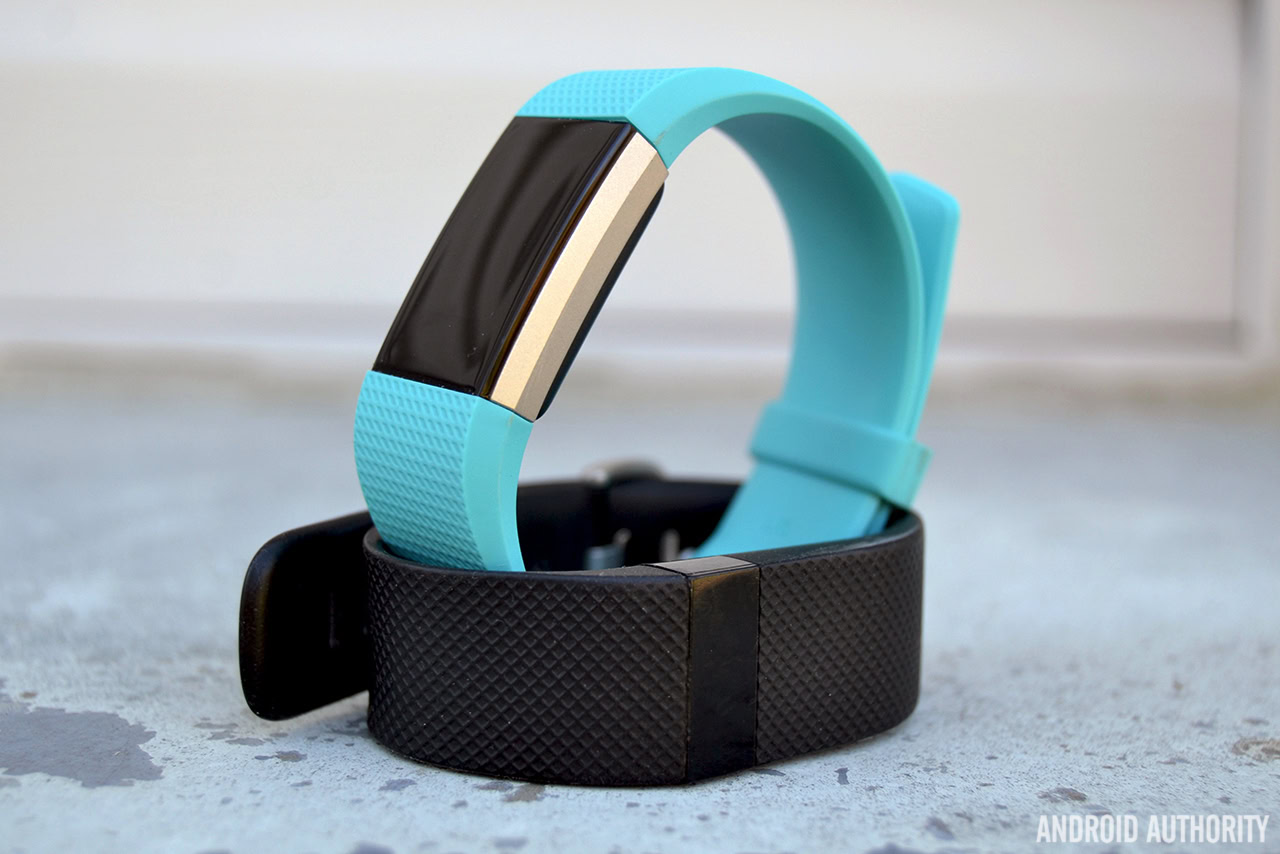 Fitbit Charge 2 vs Charge HR AA 7