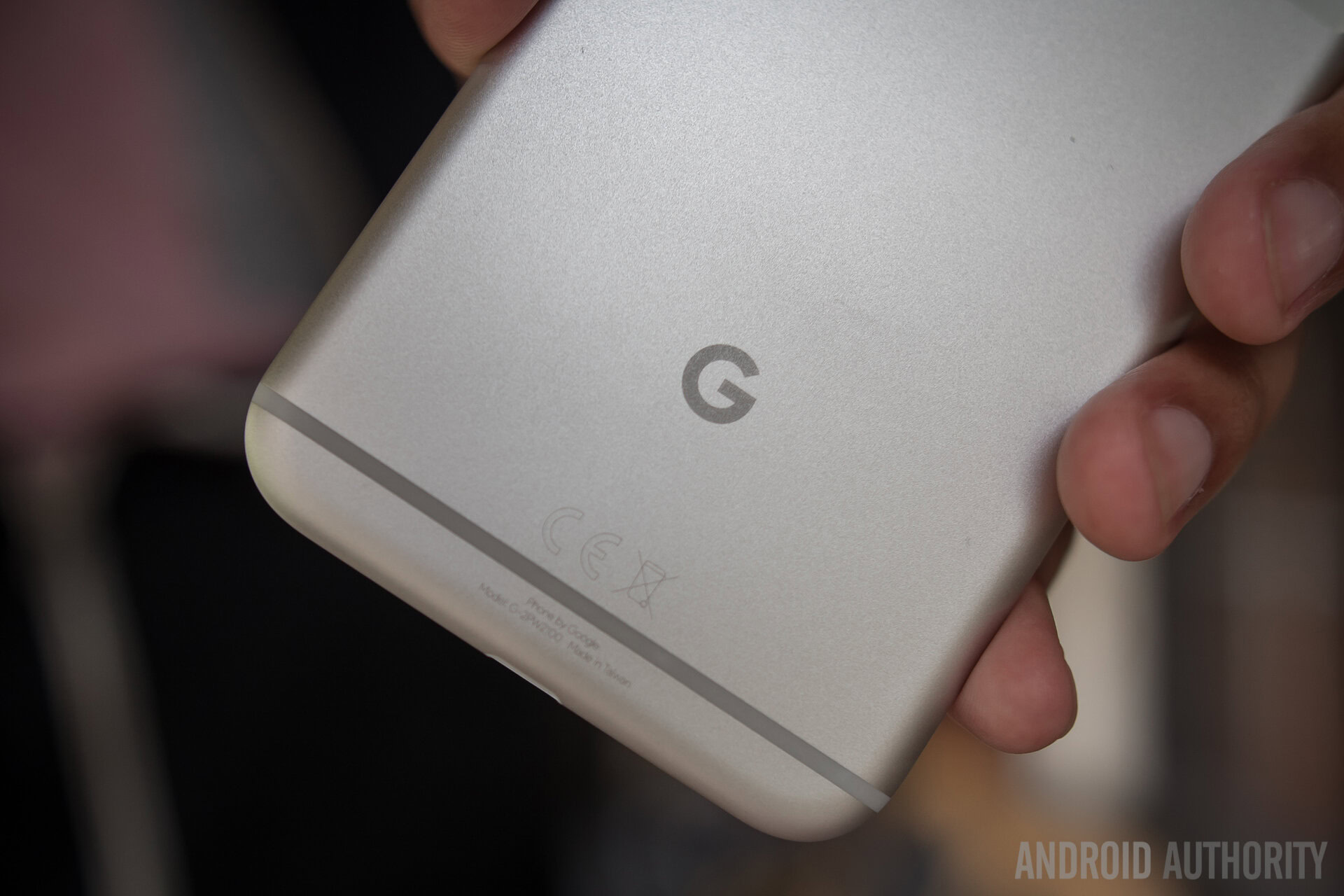 google pixel xl initial review aa (38 of 48) back logo featured