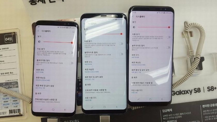 red tint display galaxy s8