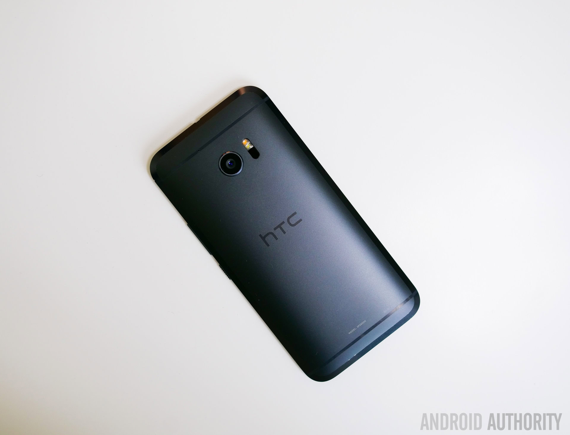 Geestelijk reactie Peer HTC 10 revisited: one year later - Android Authority