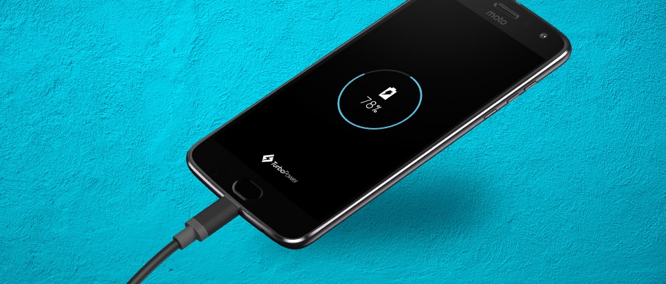 Moto Z2 Play charging