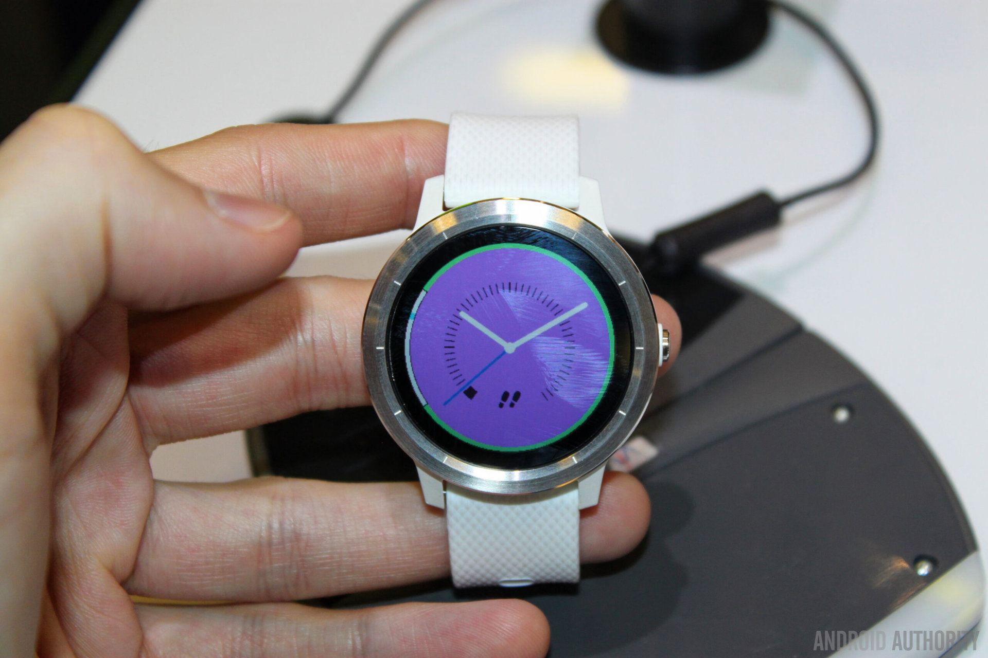 Garmin introduces vívoactive 3, a stylish smartwatch with new Garmin Pay