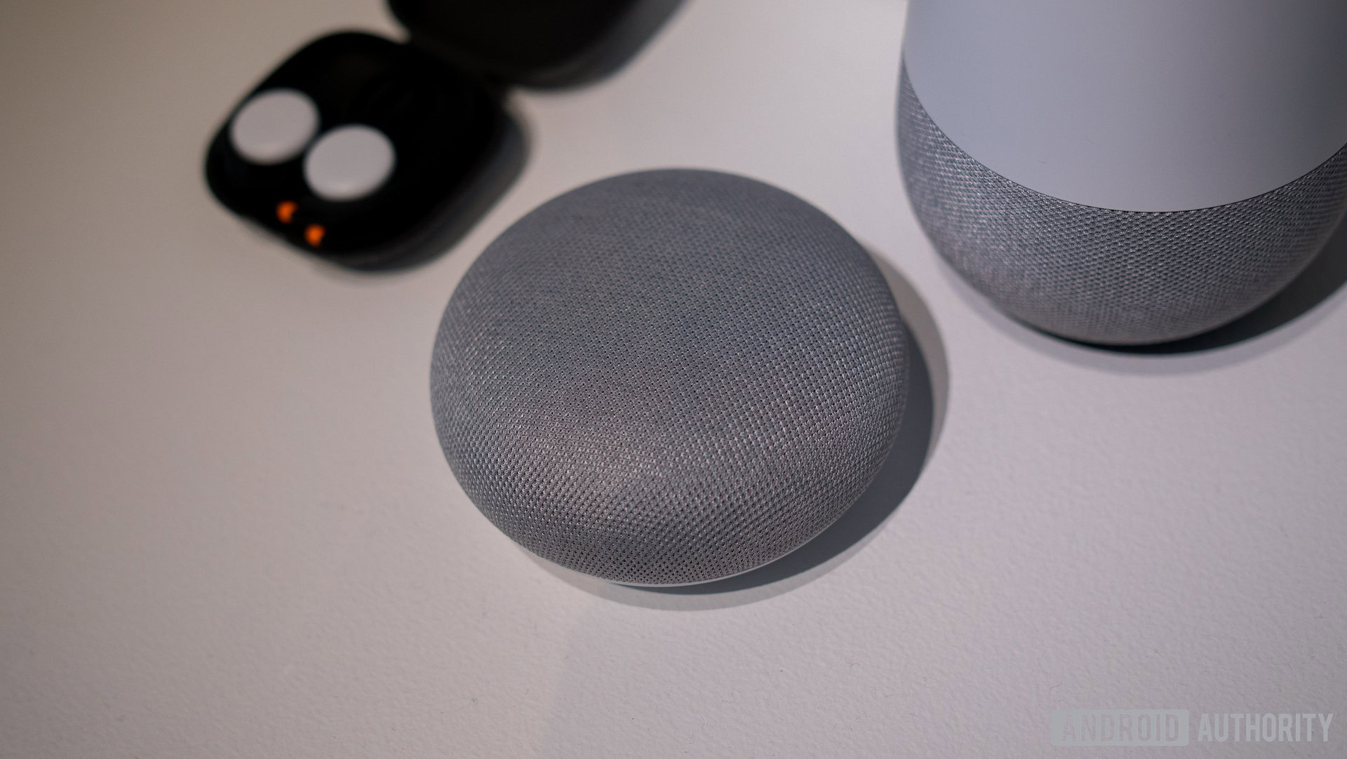 https://www.androidauthority.com/wp-content/uploads/2017/10/Google-Home-Mini-and-Max-Hands-On-5.jpg
