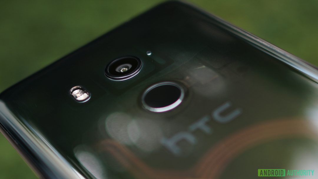 hole factor shelf HTC U11 Plus is official: Release Date - Price - Specs - Features