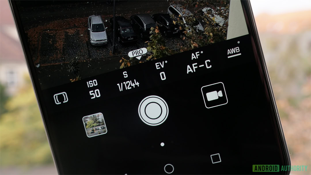 HUAWEI Mate 10 Pro camera manual controls