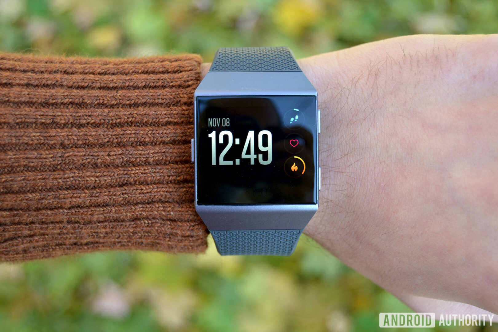 Fitbit Ionic review: Ionic recalled due to overheating issues