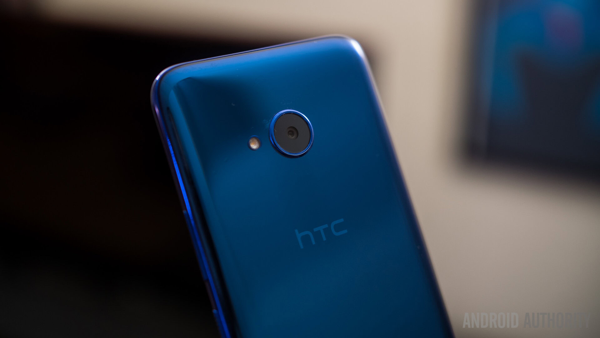 The HTCU11.