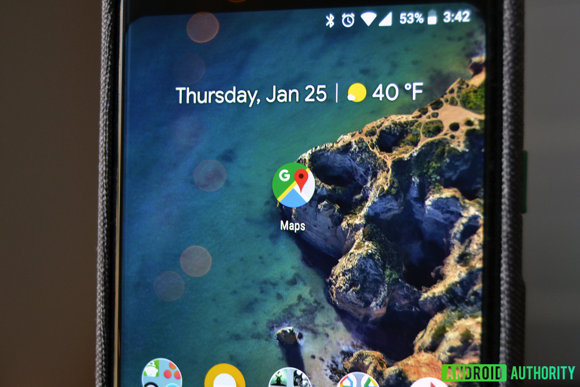 Google Maps icon on a Pixel 2 XL.