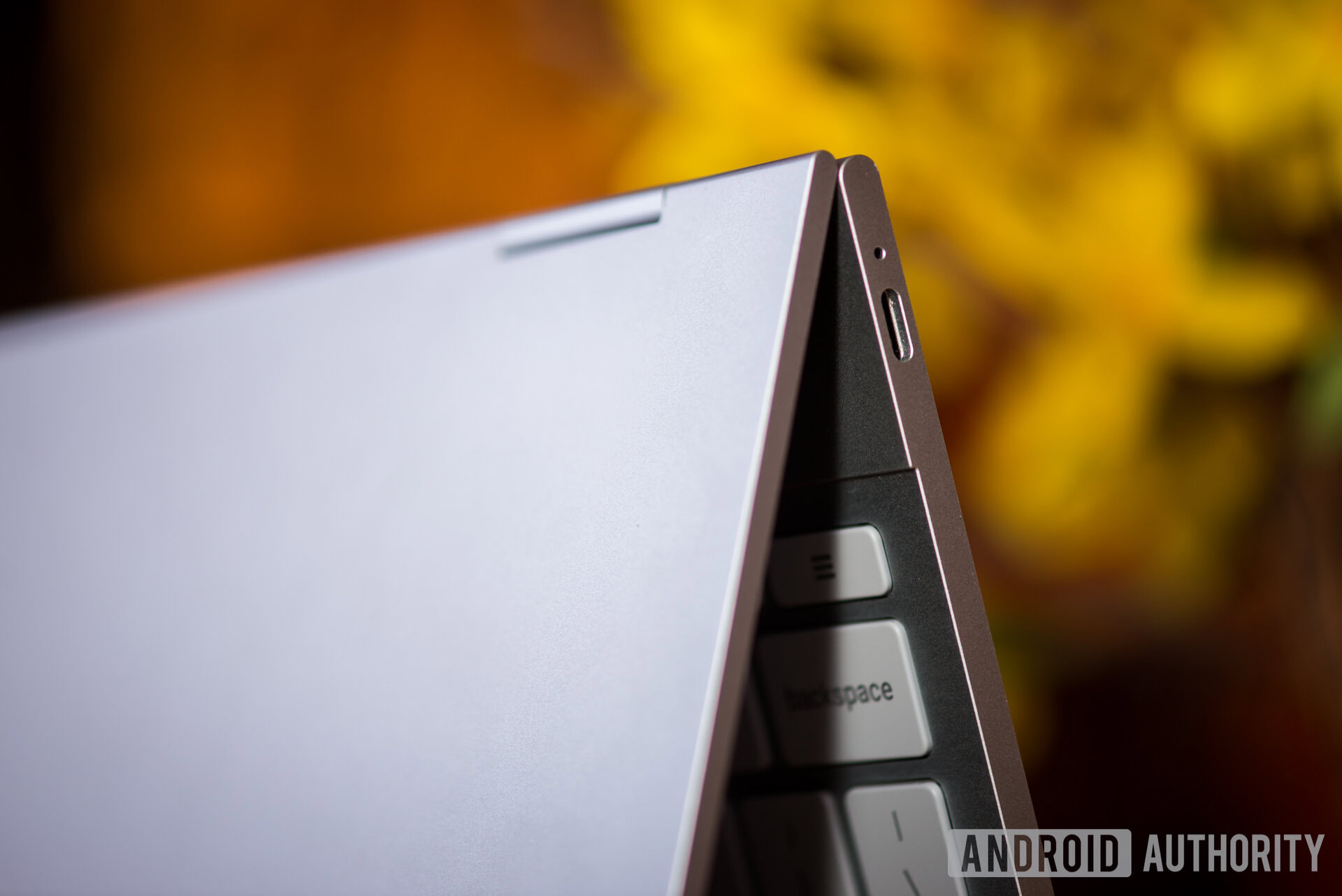 Google Pixelbook hinge