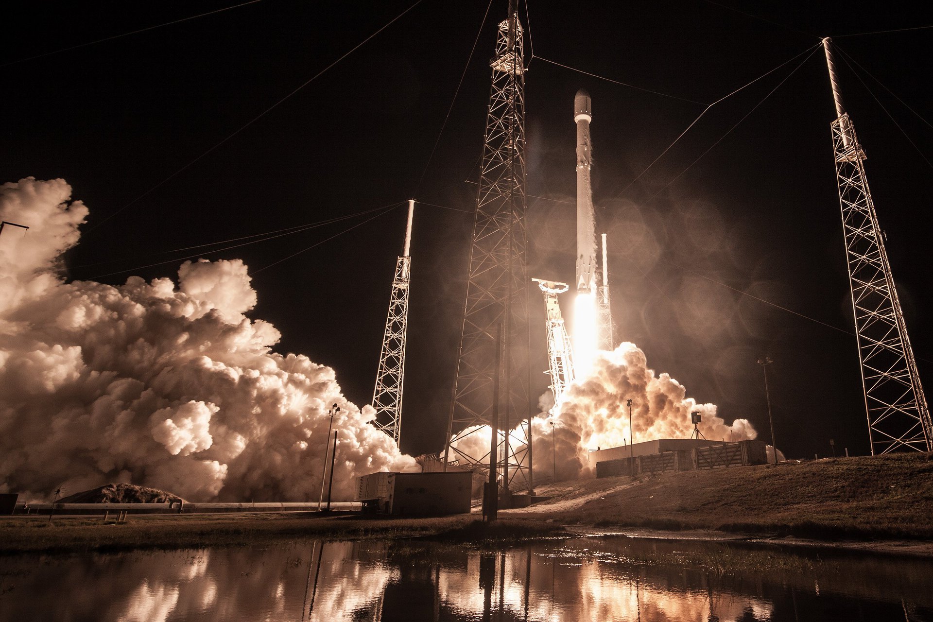 Here's what the SpaceX Falcon Heavy launch means for the satellite industry