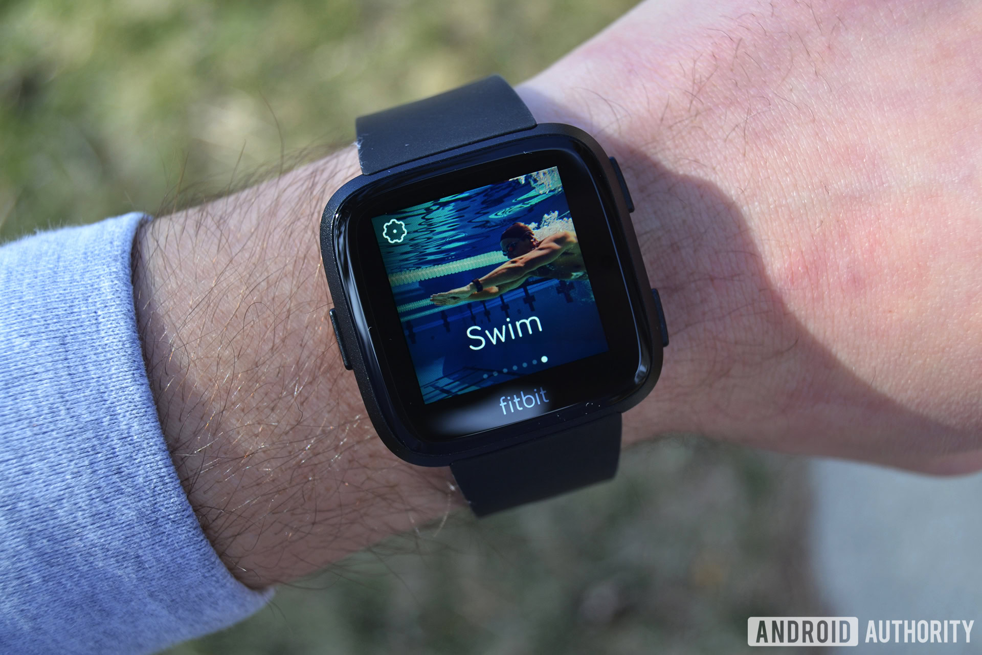 fitbit versa swimming mode