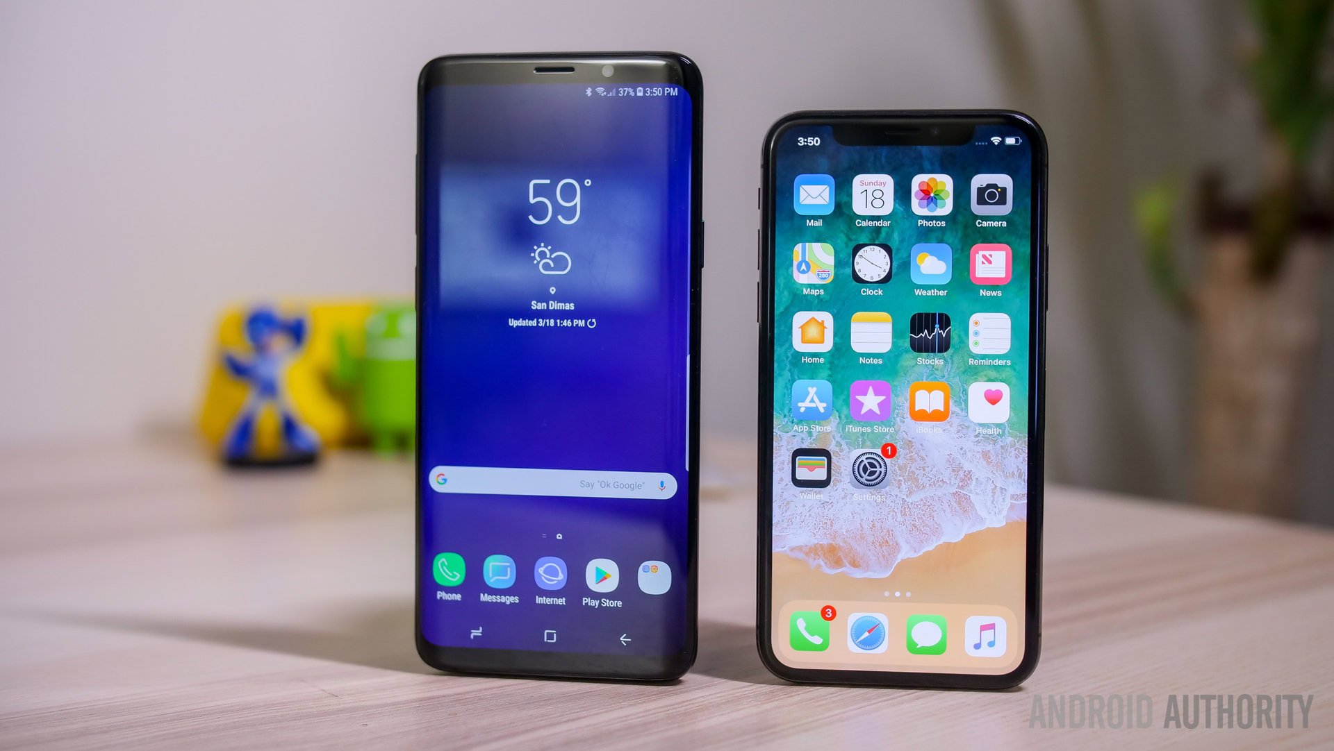 Samsung s9 Plus. Samsung s9 vs iphone x. S9 Plus vs iphone x. Galaxy s 9plus vs iphone x. Samsung s24 plus сравнение